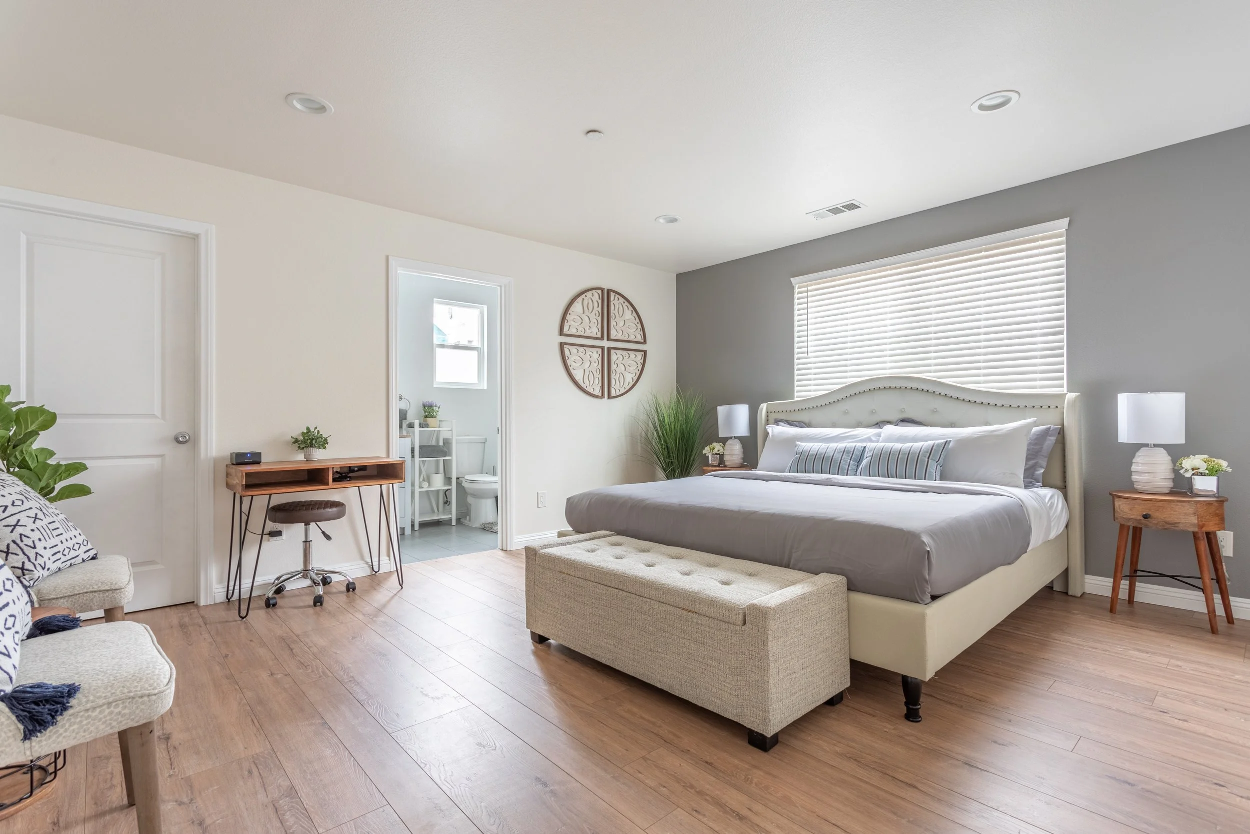 325 N Kenmore Ave.-12.jpg