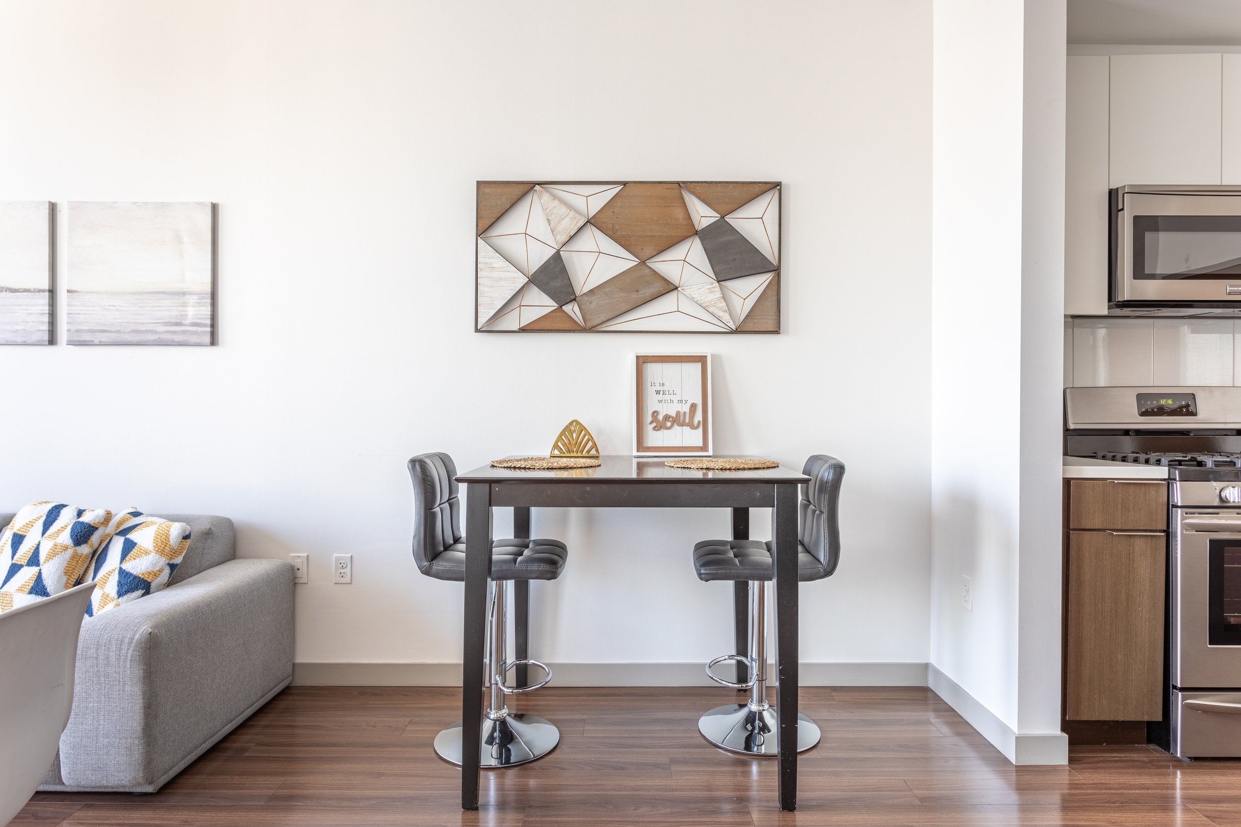 3033 Wilshire Blvd-6.jpg