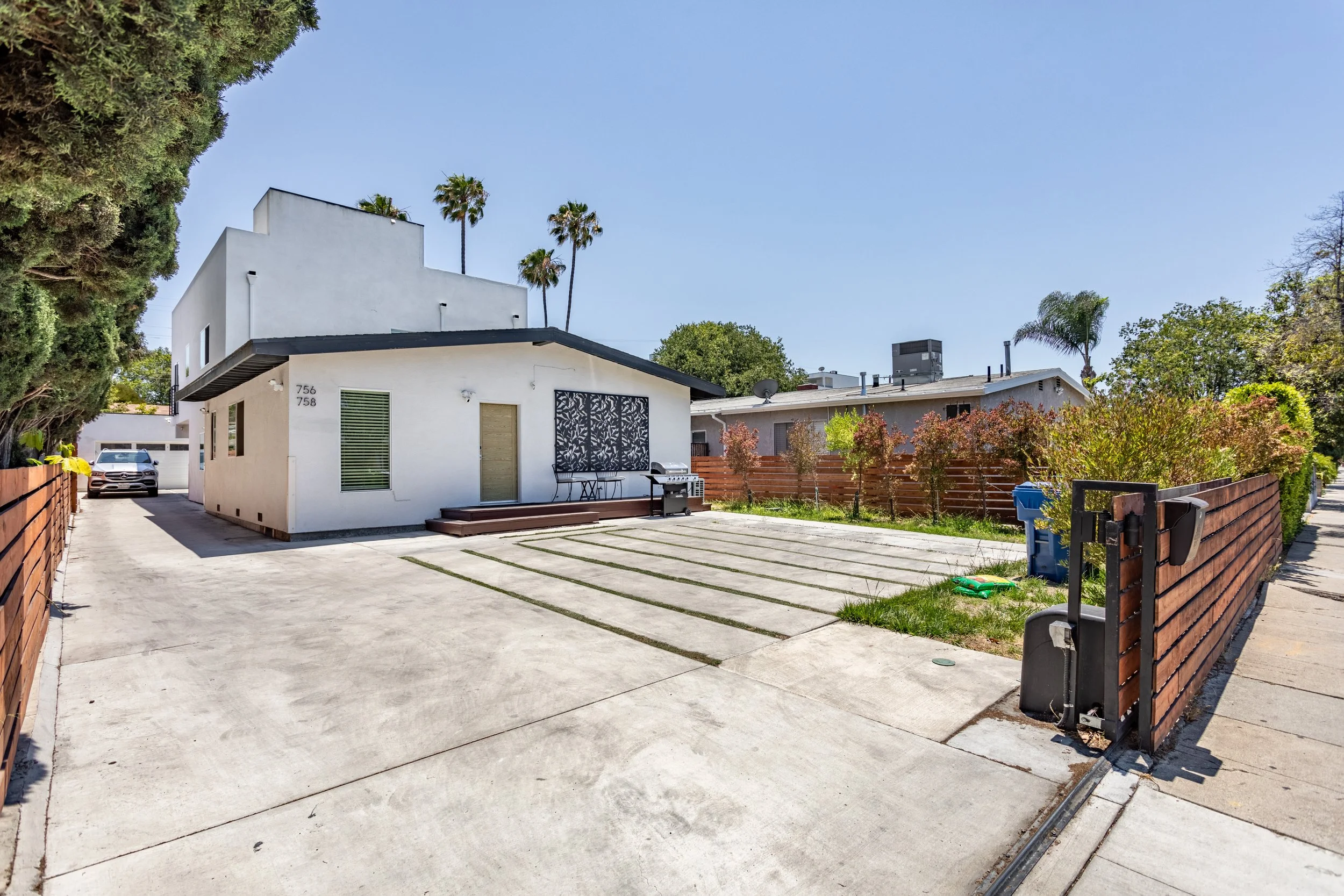 756 N Wilton Pl.-17.jpg