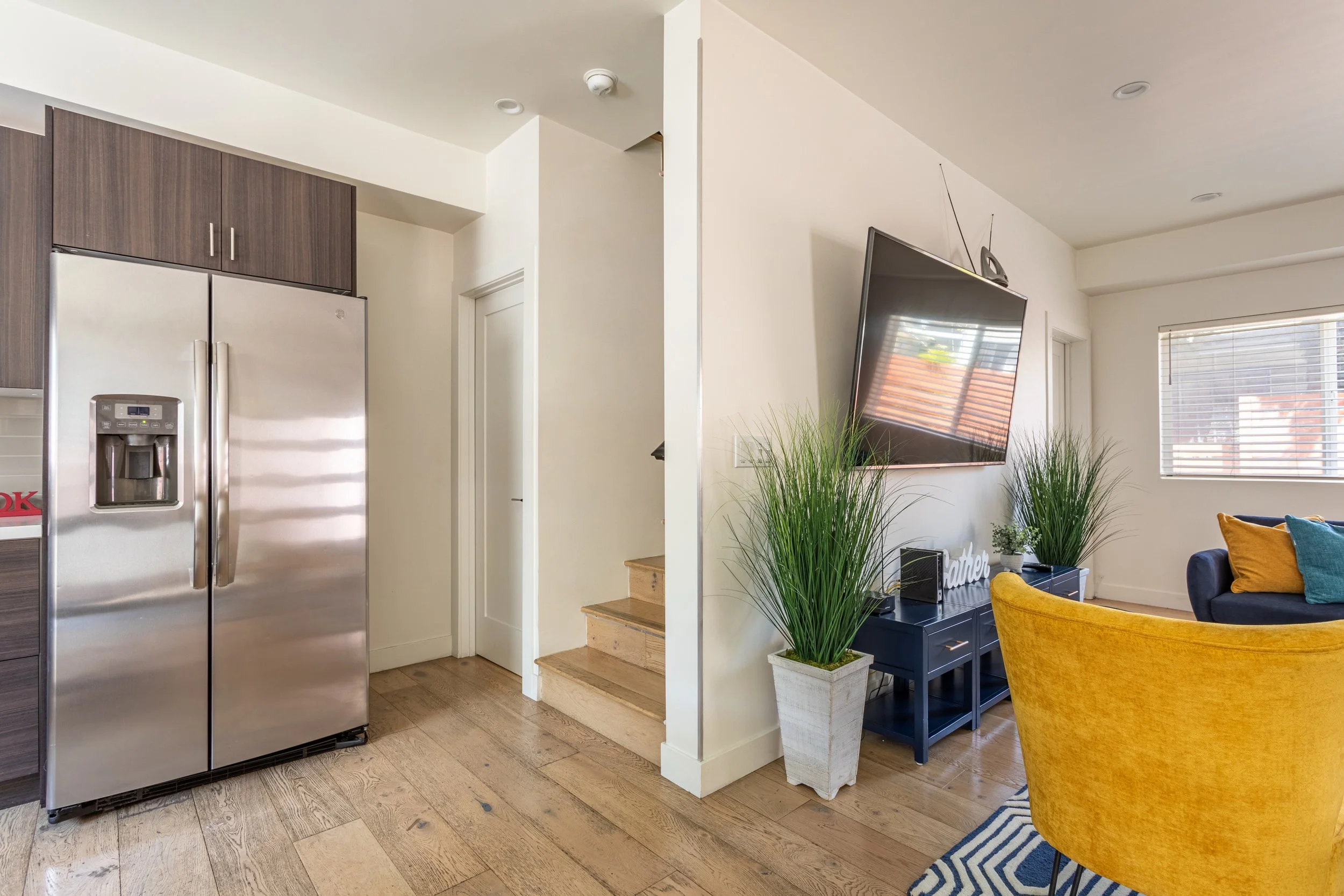 756 N Wilton Pl-11.jpg