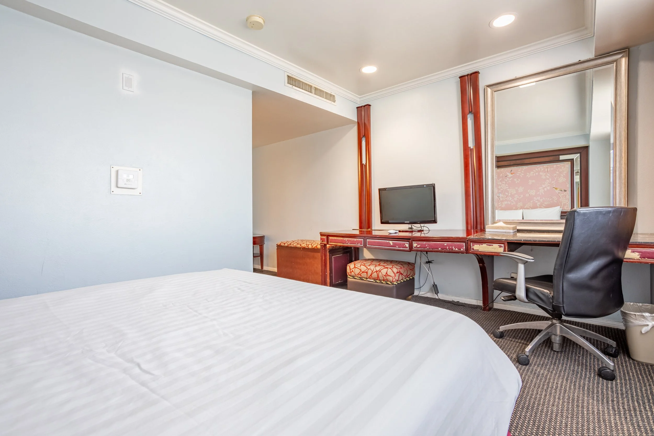 3411 W Olympic Blvd.-4.jpg