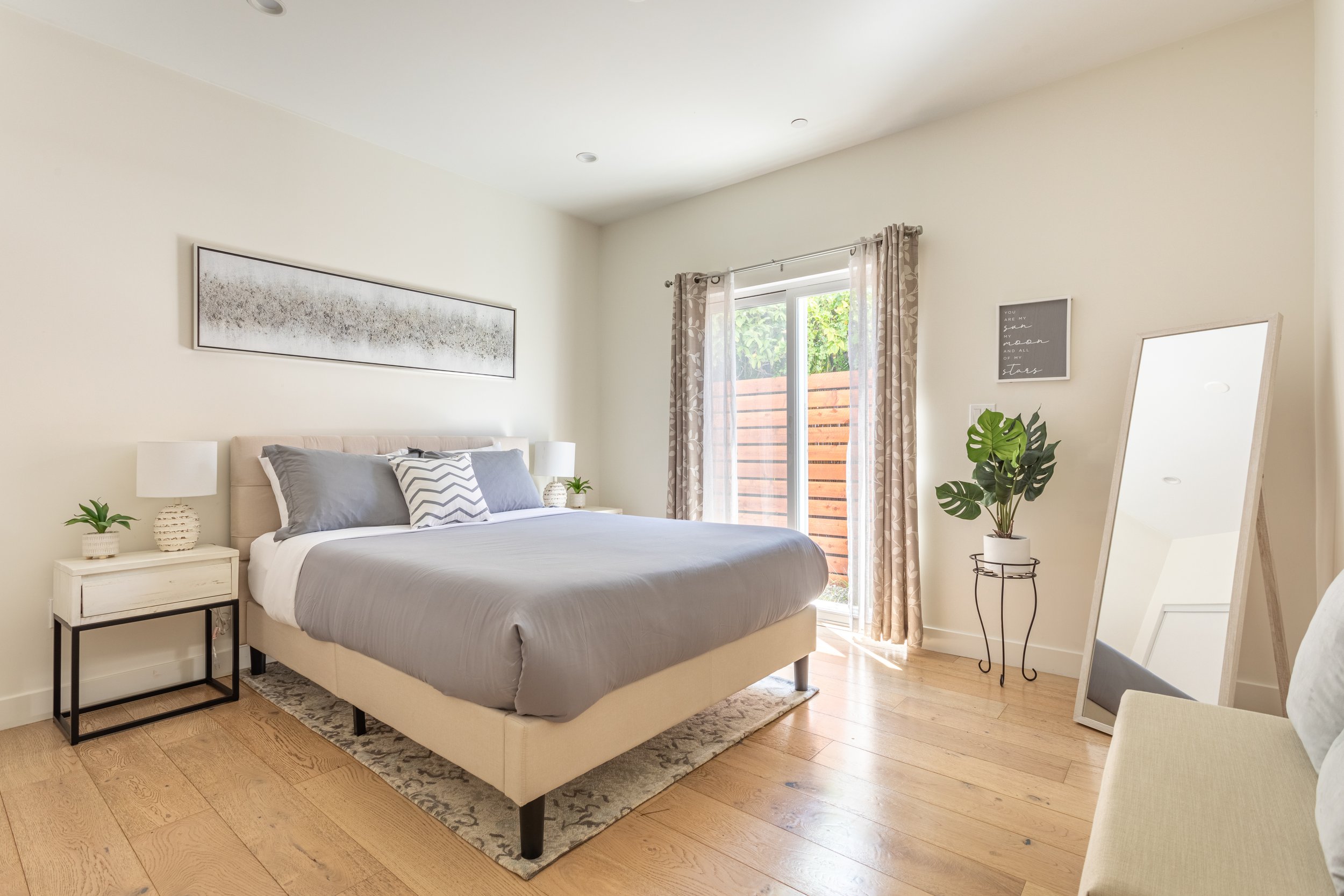 756 N Wilton Pl-9.jpg