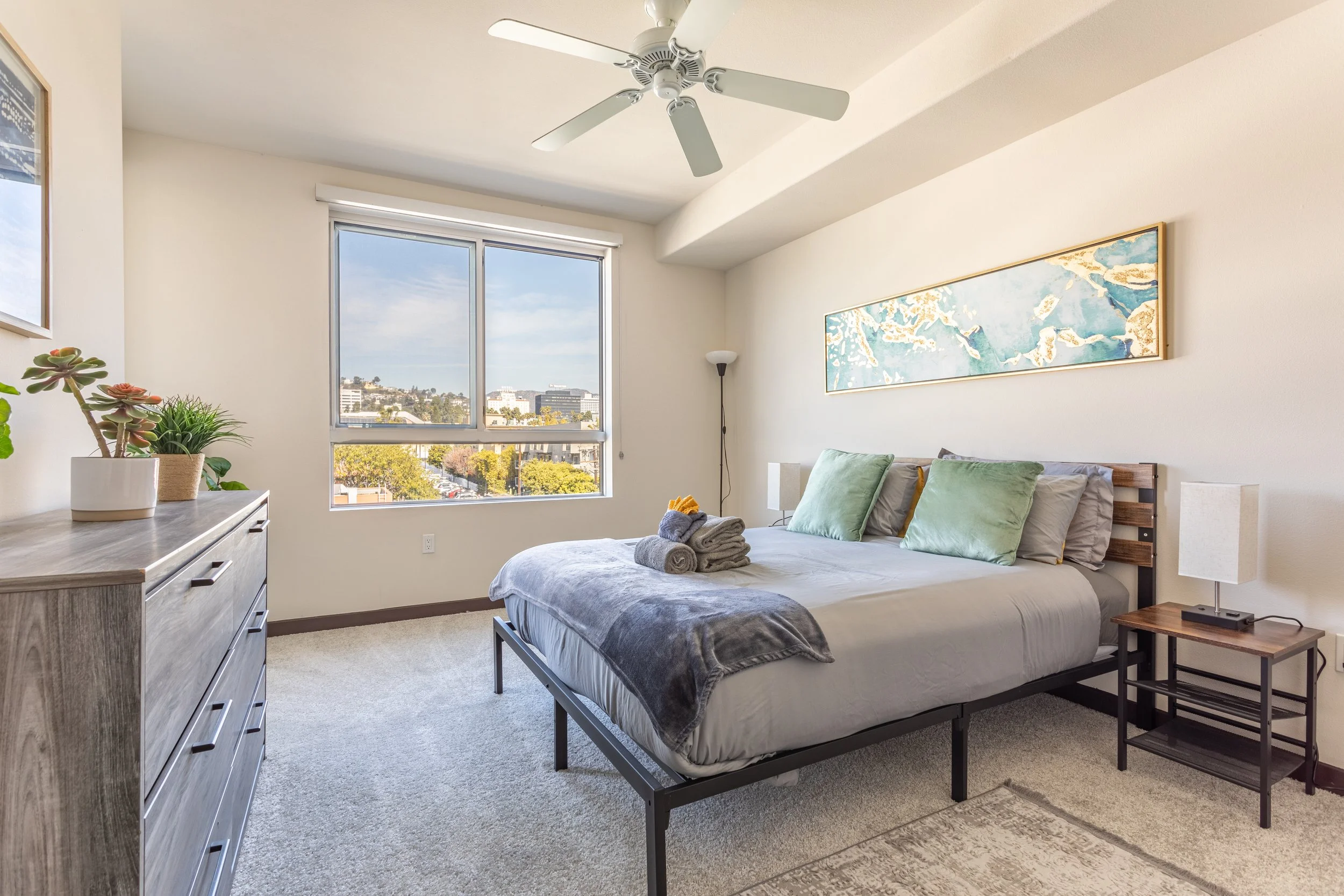 1234 N La Brea Ave. #435-19.jpg