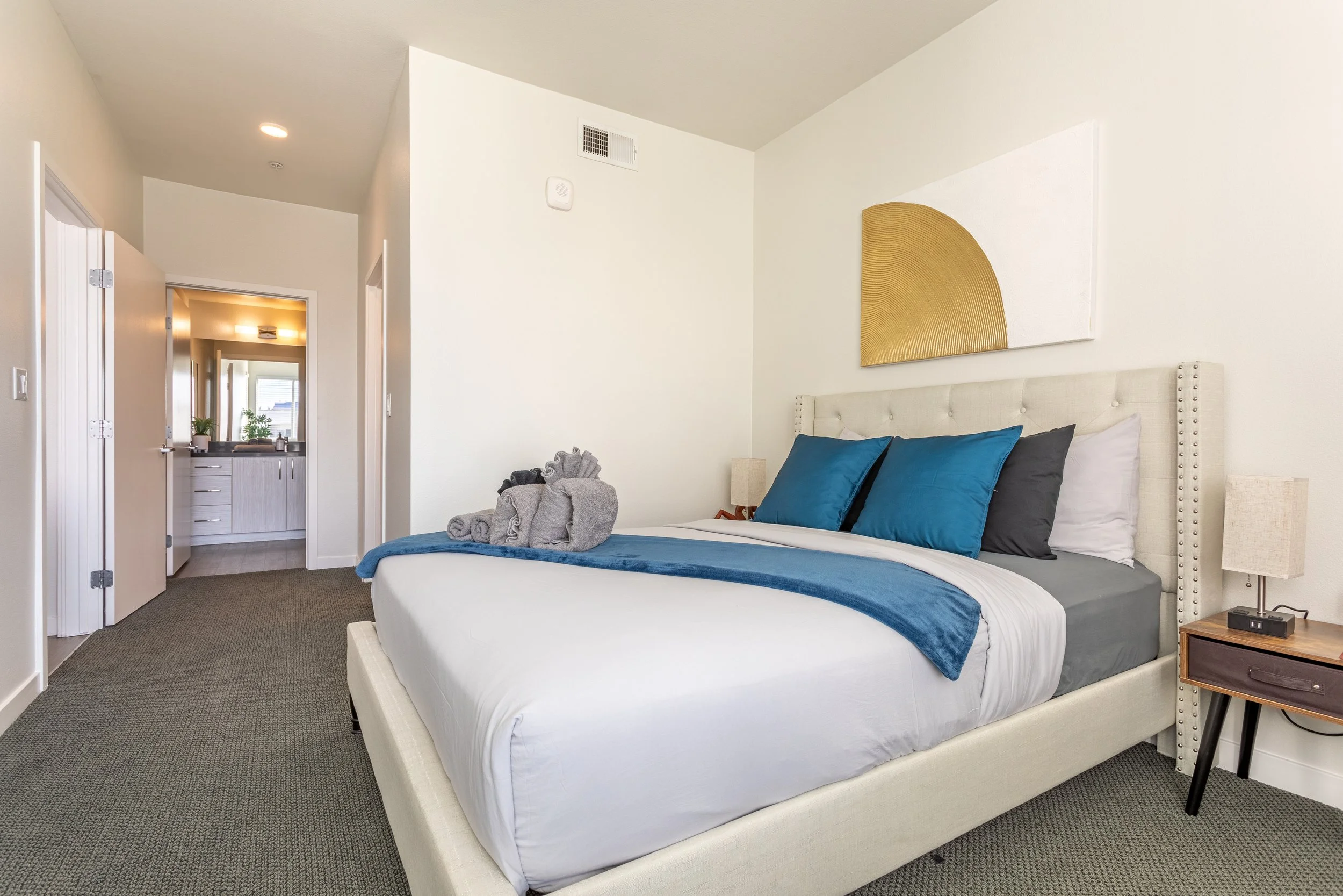 915 N La Brea Ave. #665-15.jpg