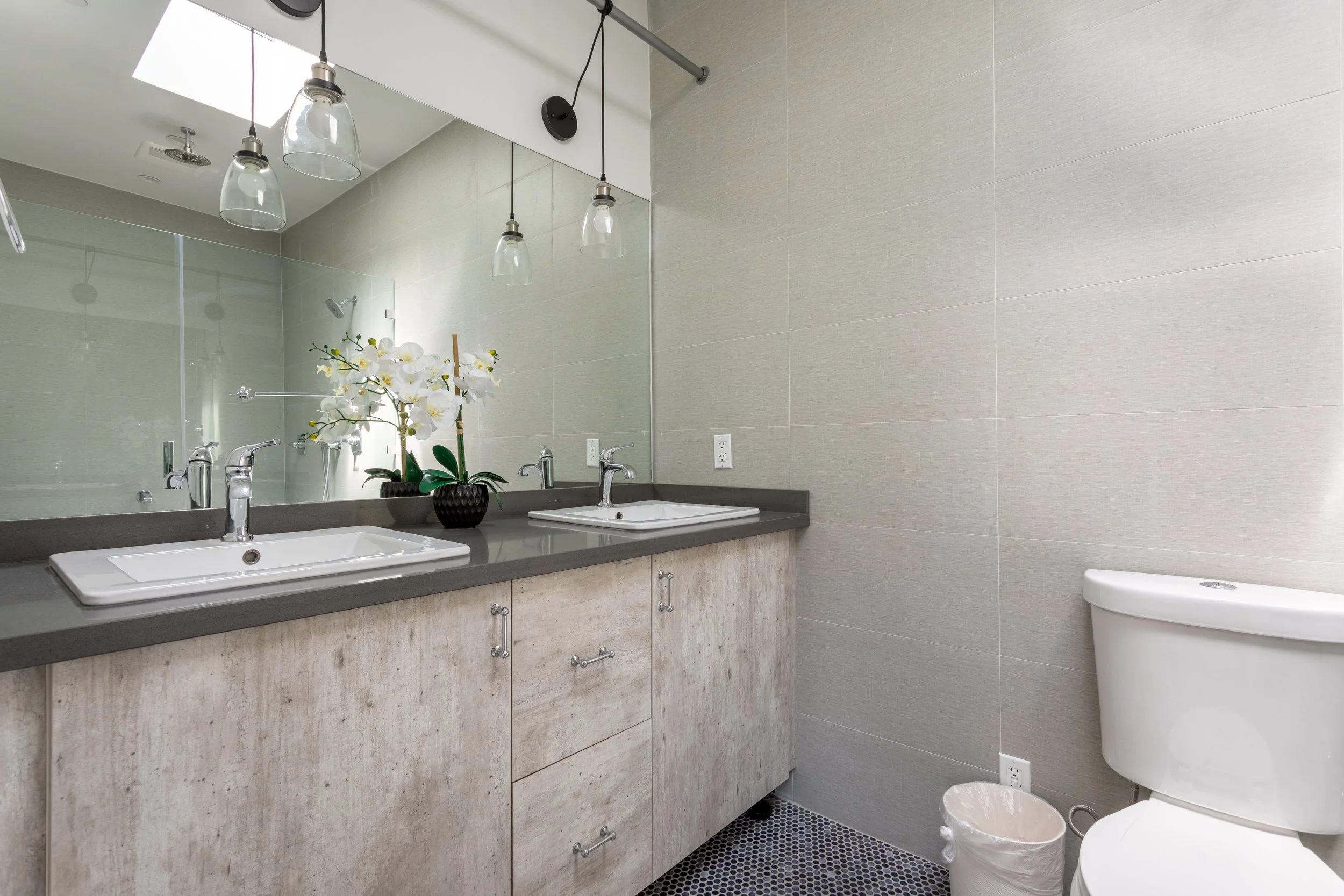 756 N Wilton Pl-22.jpg
