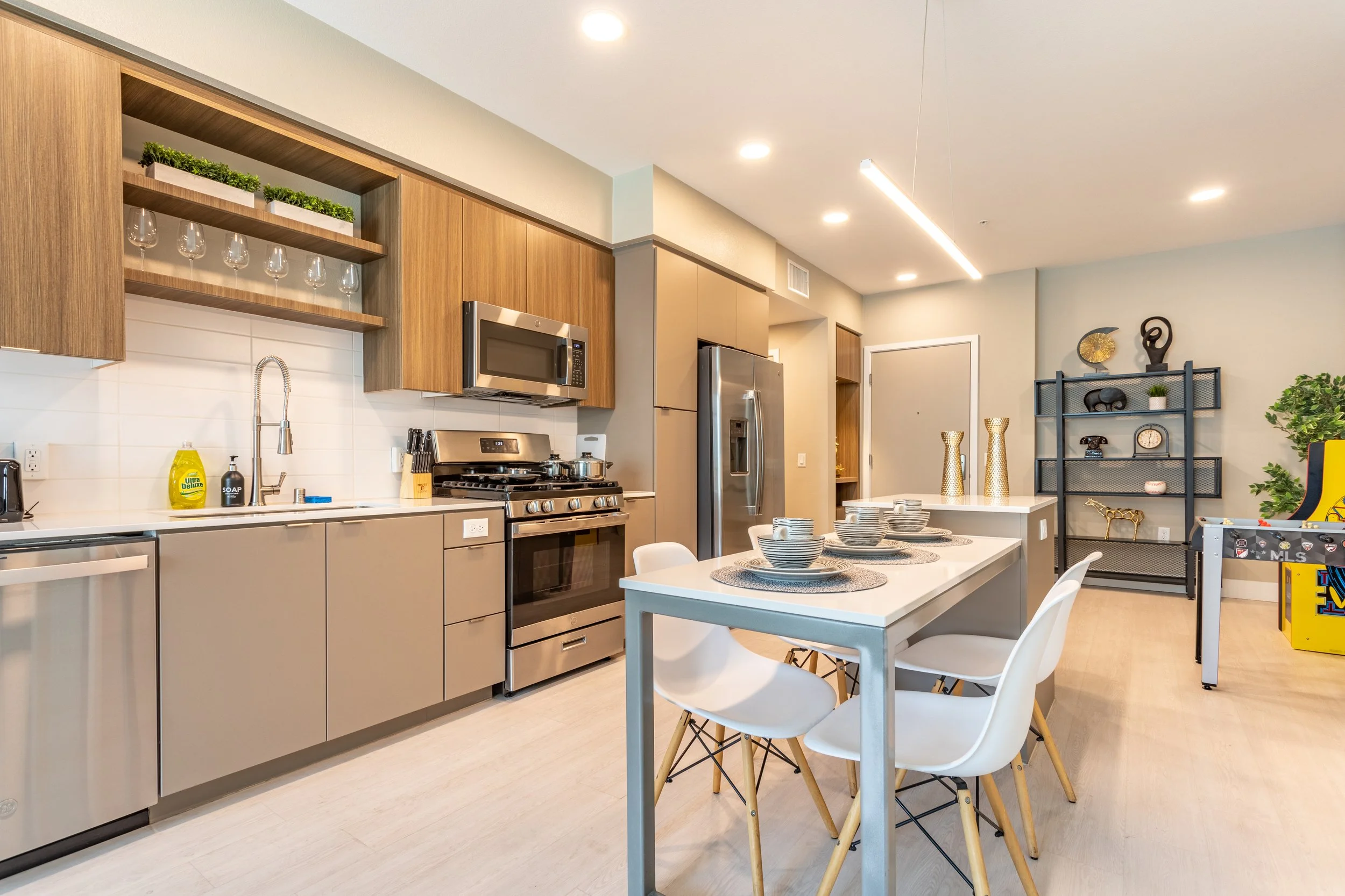 1912 S Jacaranda St #325-2.jpg