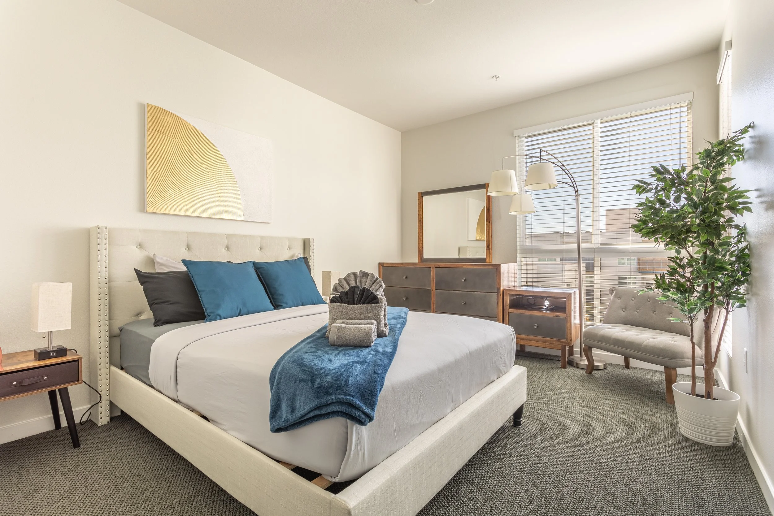 915 N La Brea Ave. #665-13.jpg