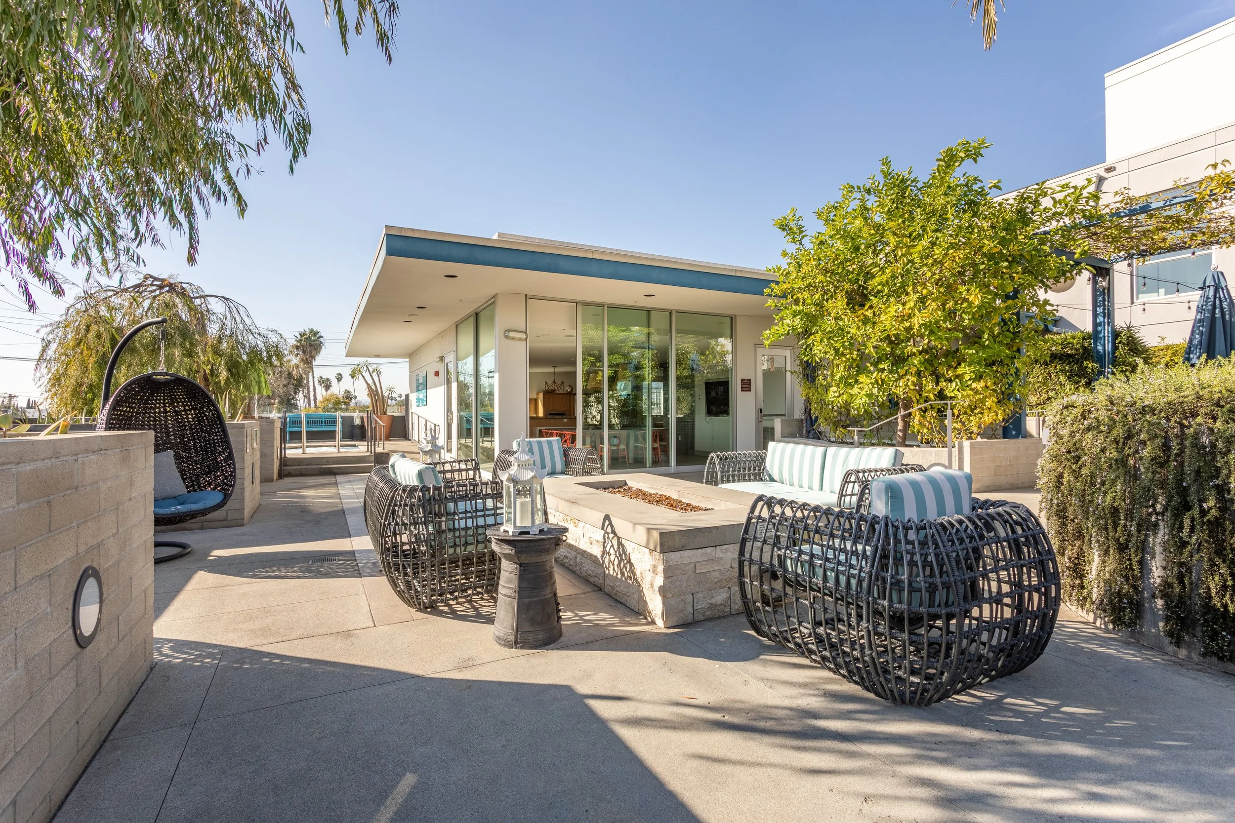 915 N La Brea Ave. #665-23.jpg