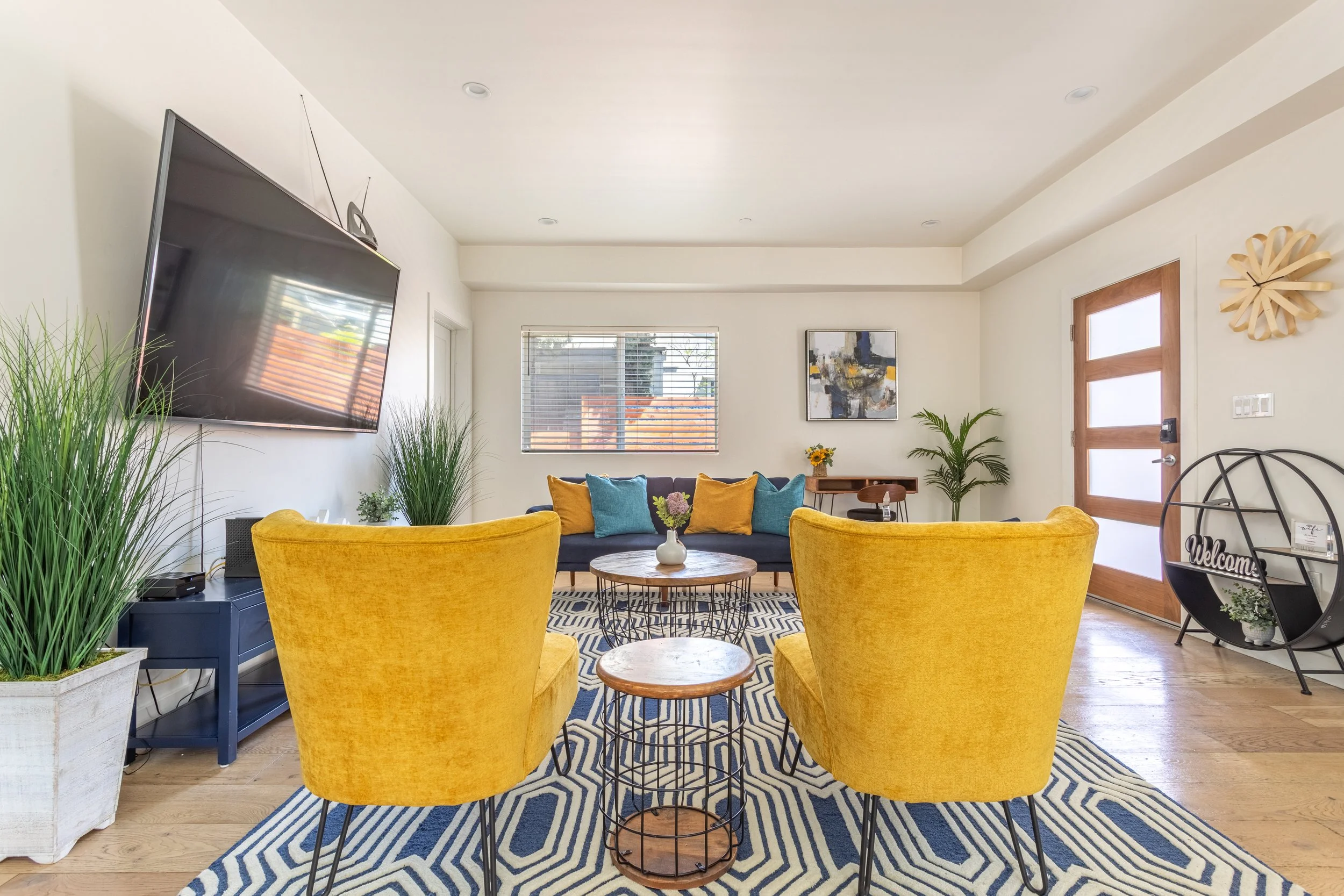 756 N Wilton Pl-3.jpg