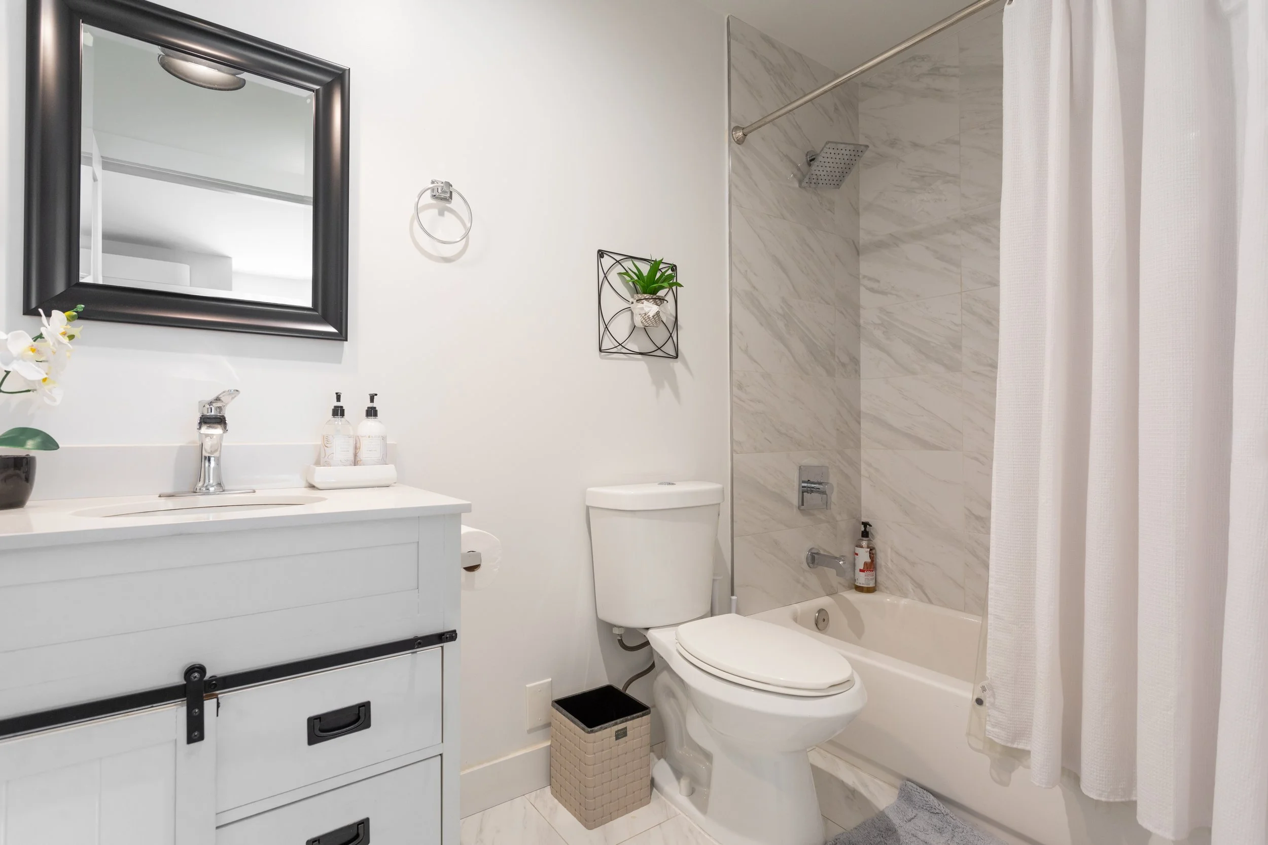 756 N Wilton Pl.-15.jpg