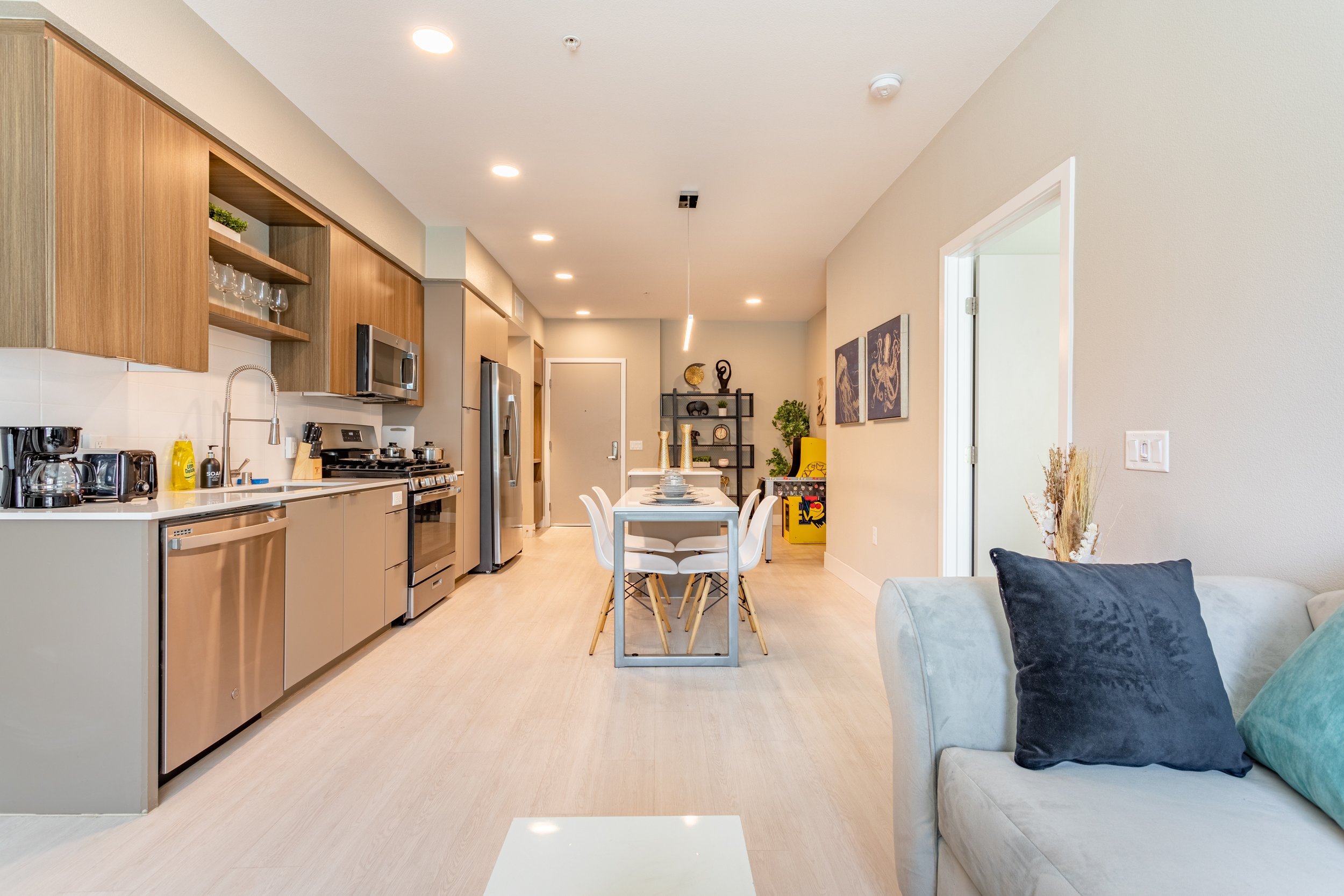 1912 S Jacaranda St #325-9.jpg