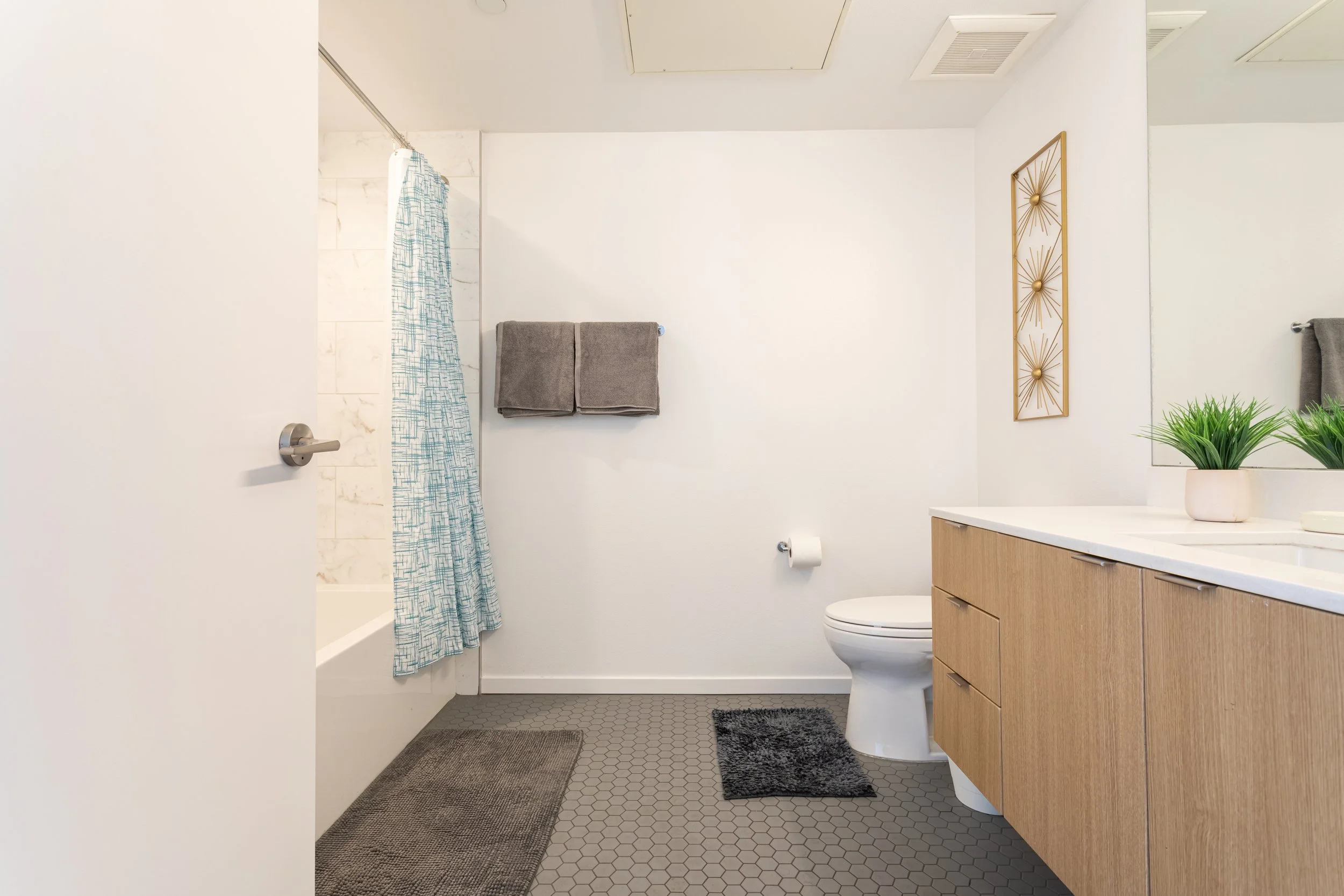 1737 N Las Palmas Ave. #PH5-19.jpg