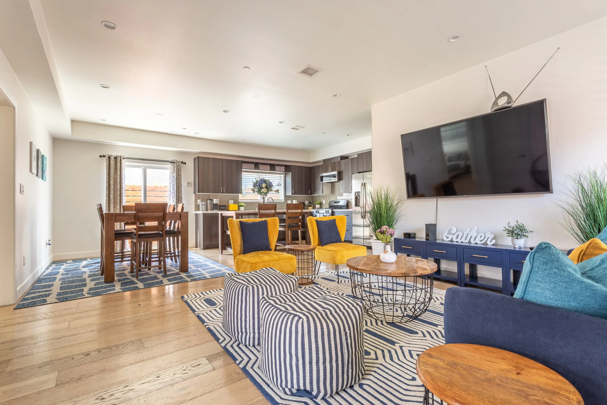 756 N Wilton Pl-1.jpg