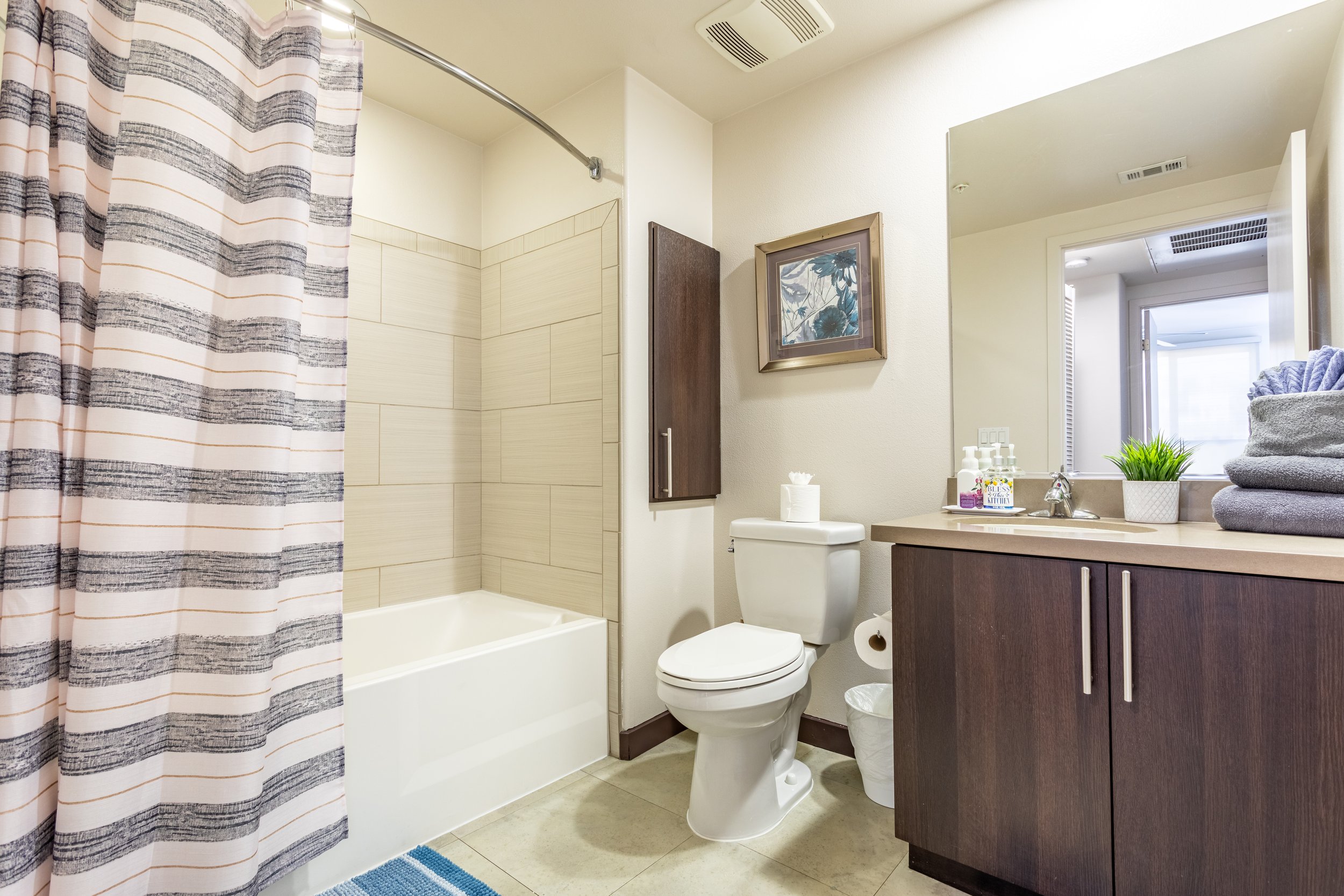 1234 N La Brea Ave. #435-23.jpg