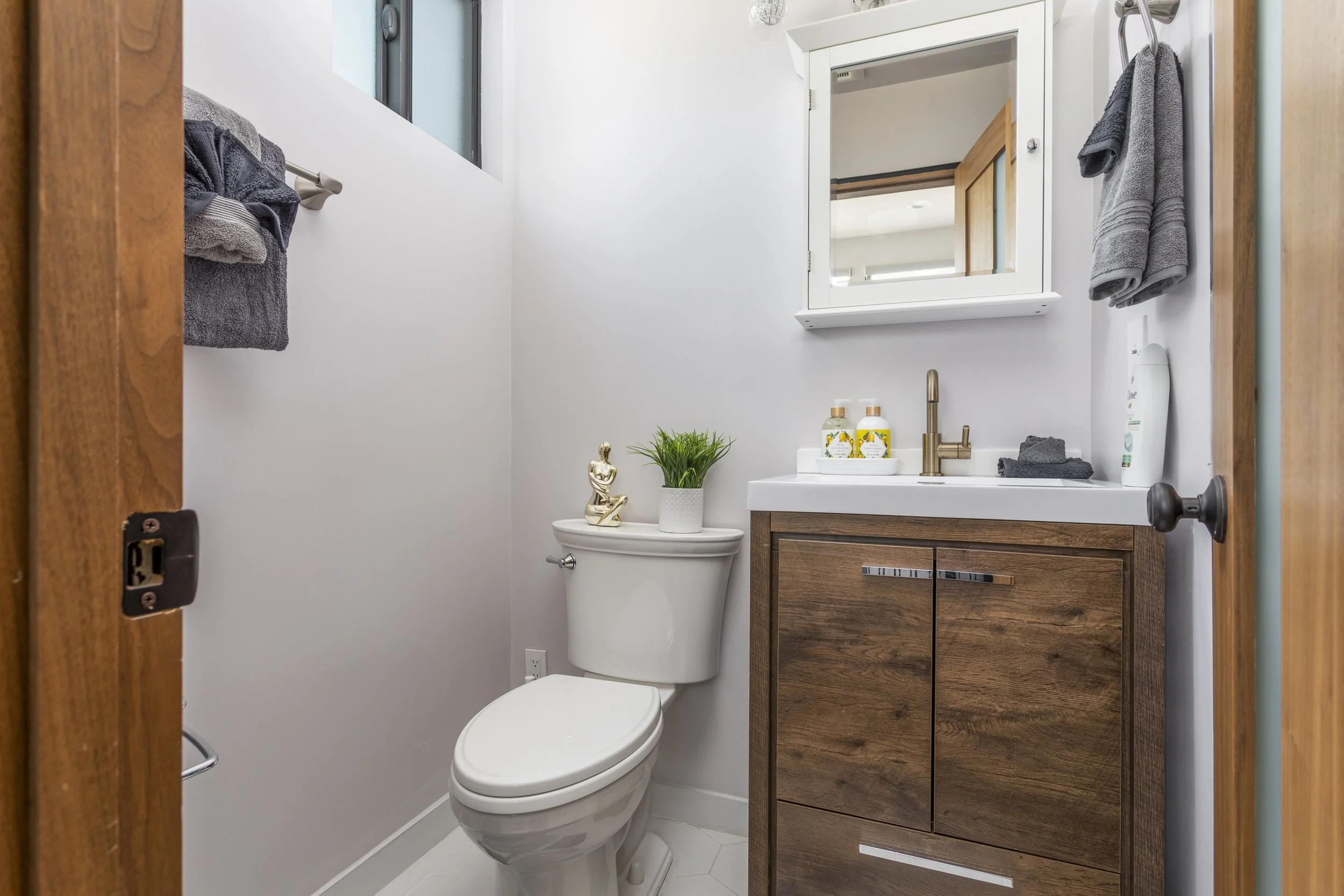 1238 S Muirfield Rd.-23.jpg
