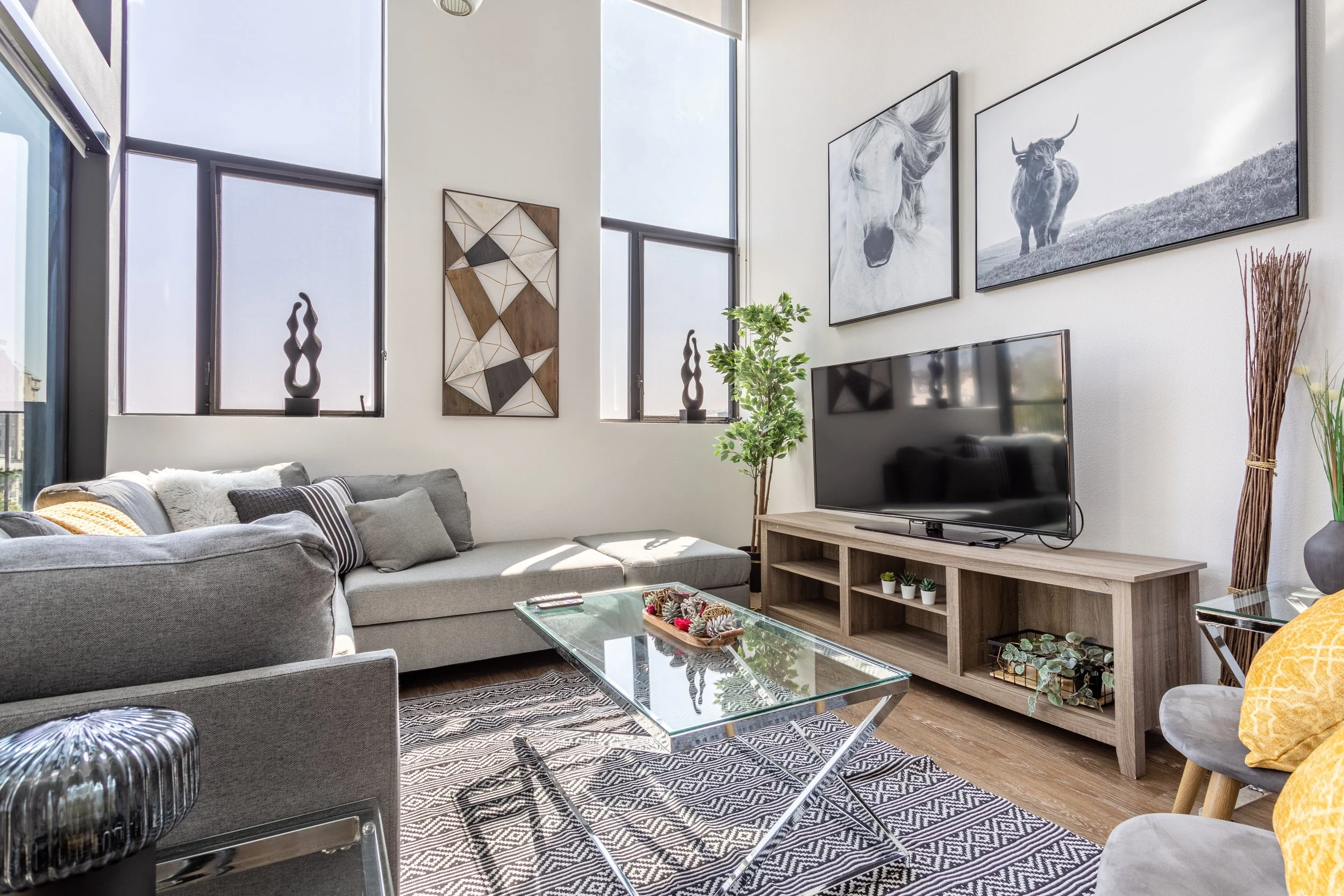 1737 N Las Palmas Ave. #PH5-8.jpg
