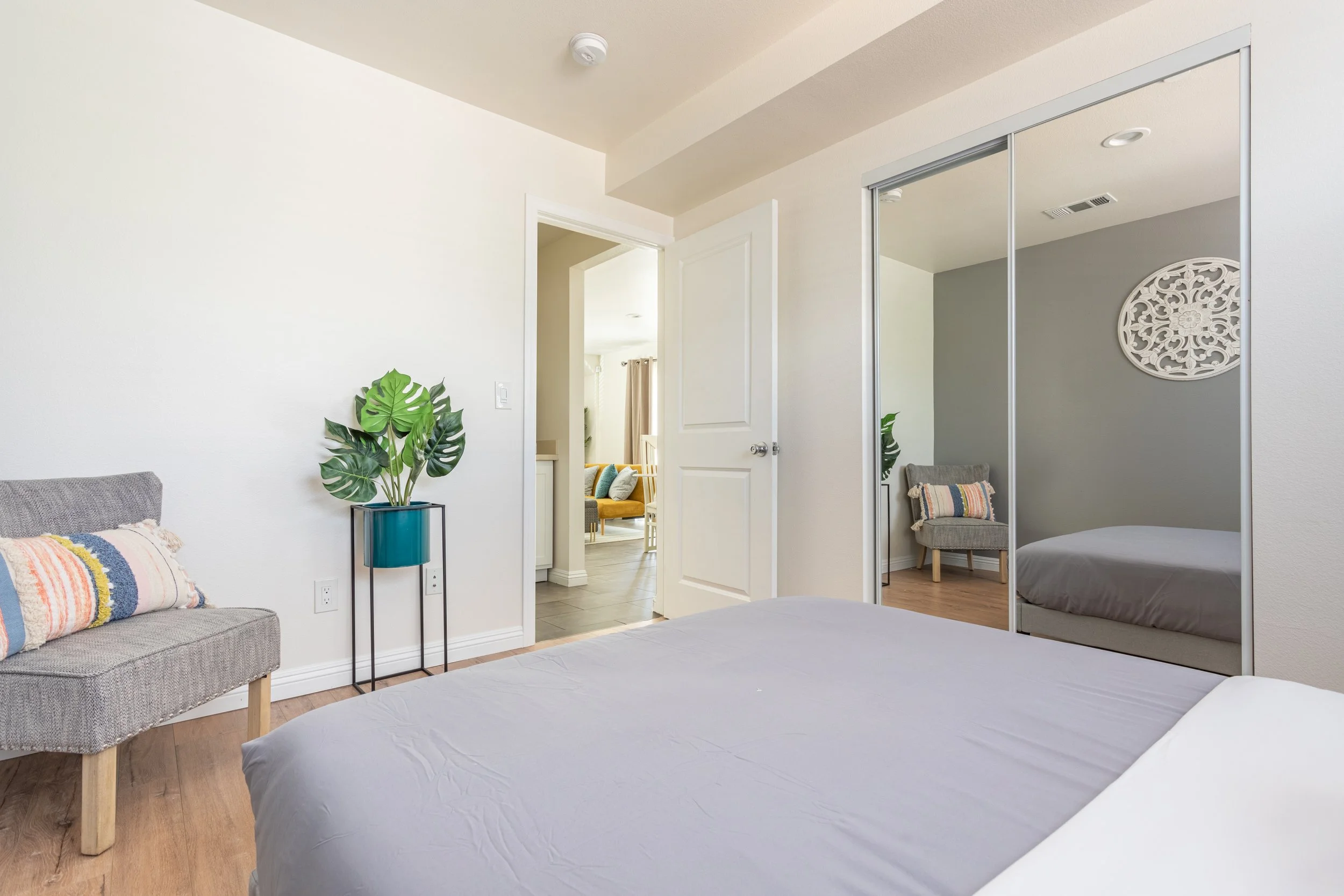 325 N Kenmore Ave.-24.jpg