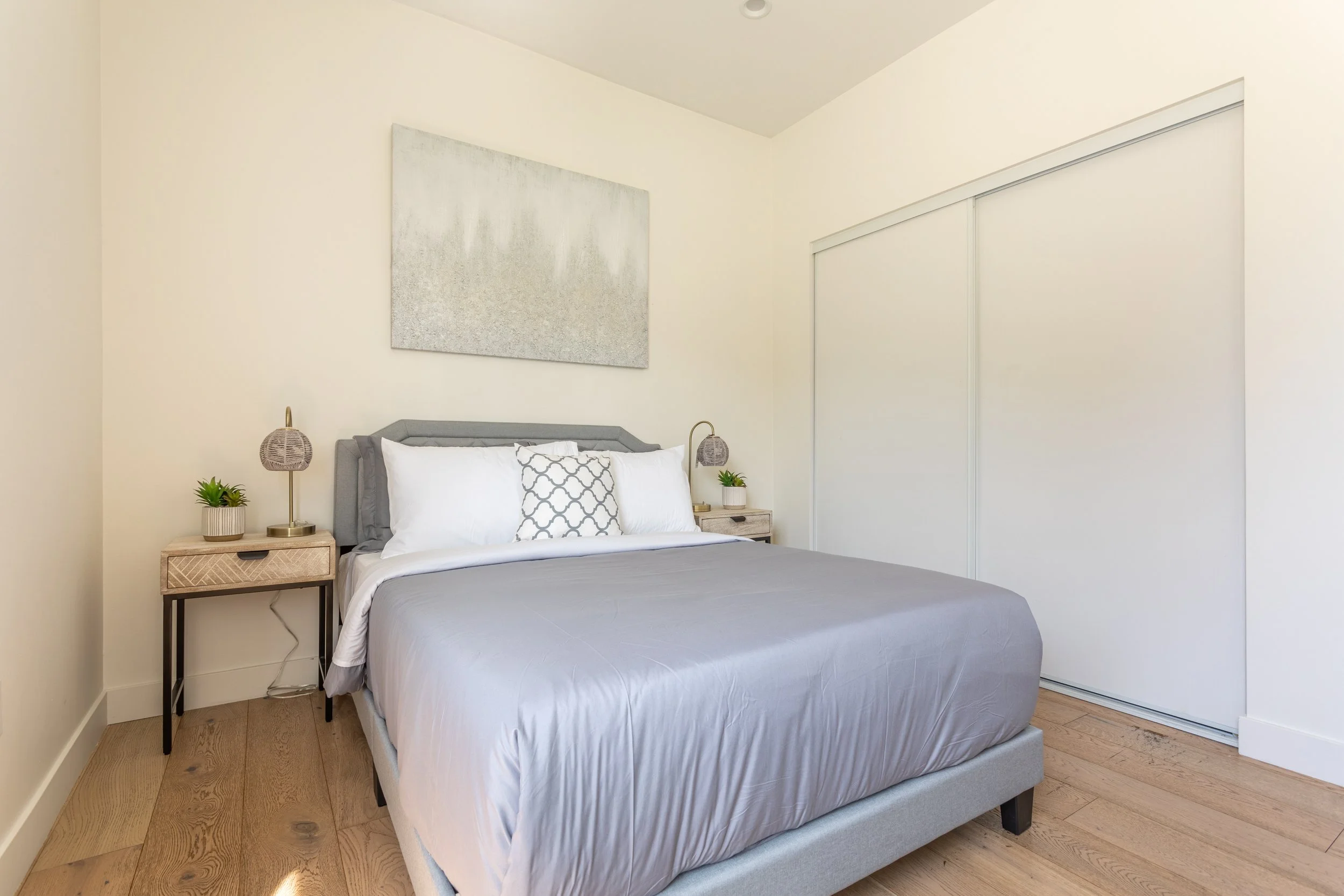 756 N Wilton Pl-16.jpg