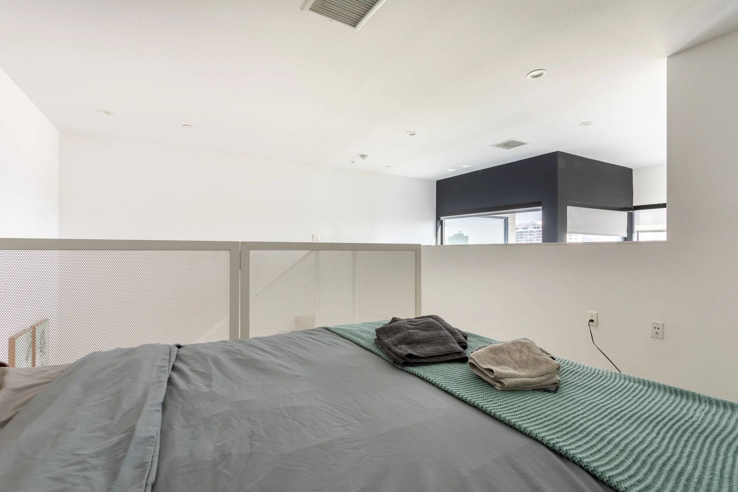 1737 N Las Palmas Ave. #PH5-22.jpg