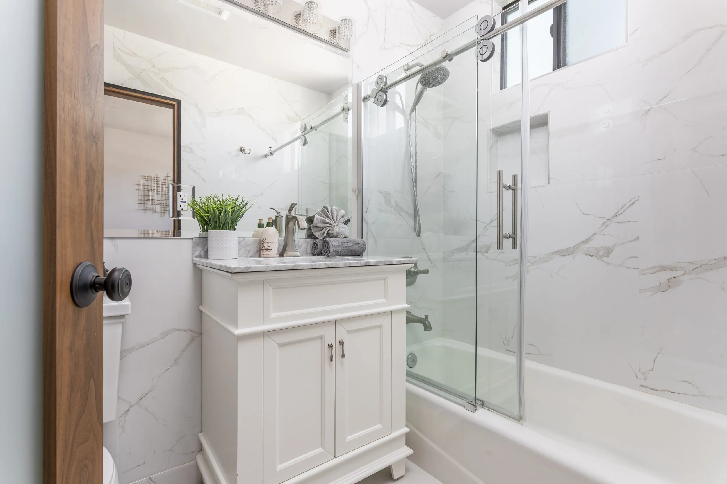 1238 S Muirfield Rd.-15.jpg