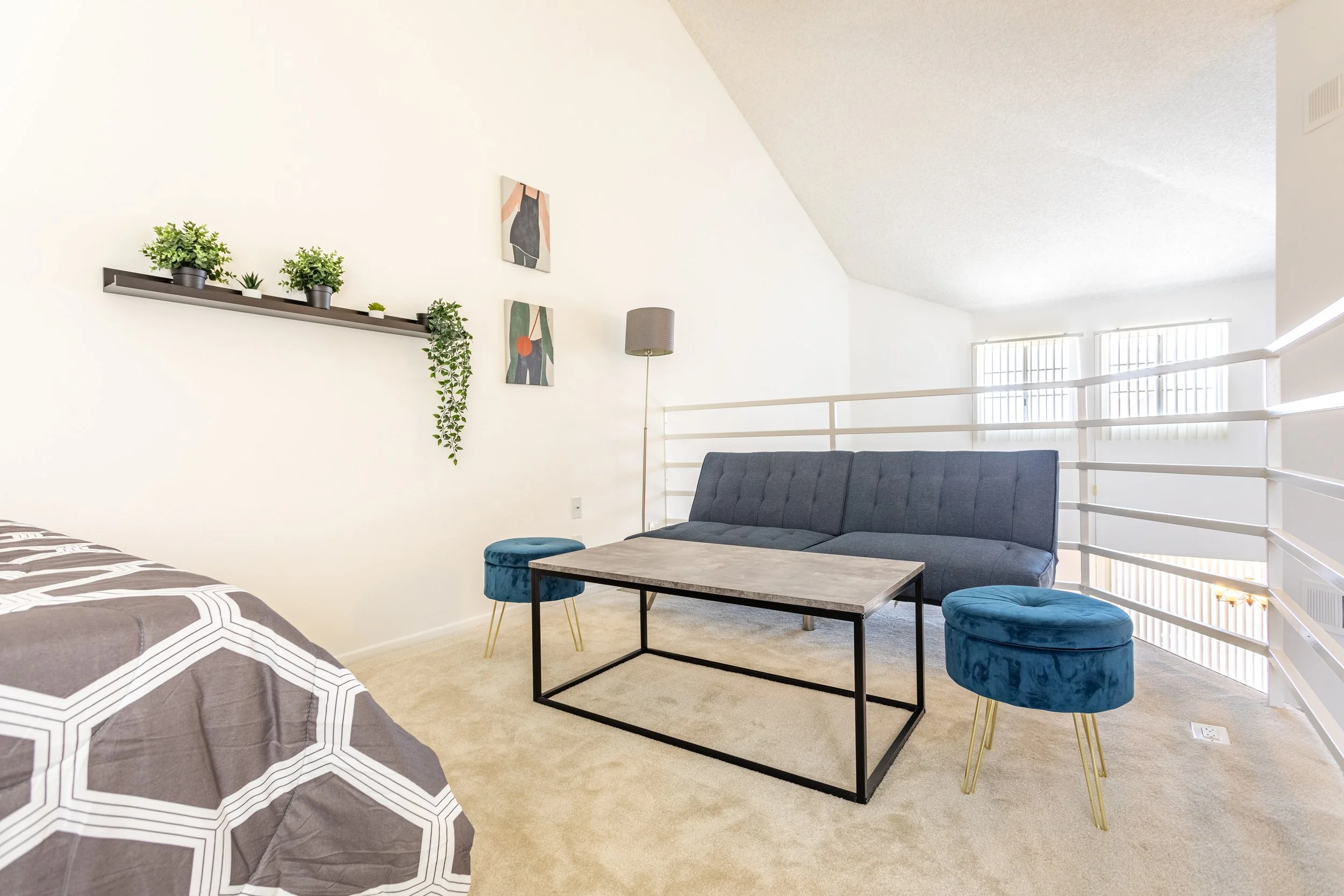 1420 N Detroit St-20.jpg