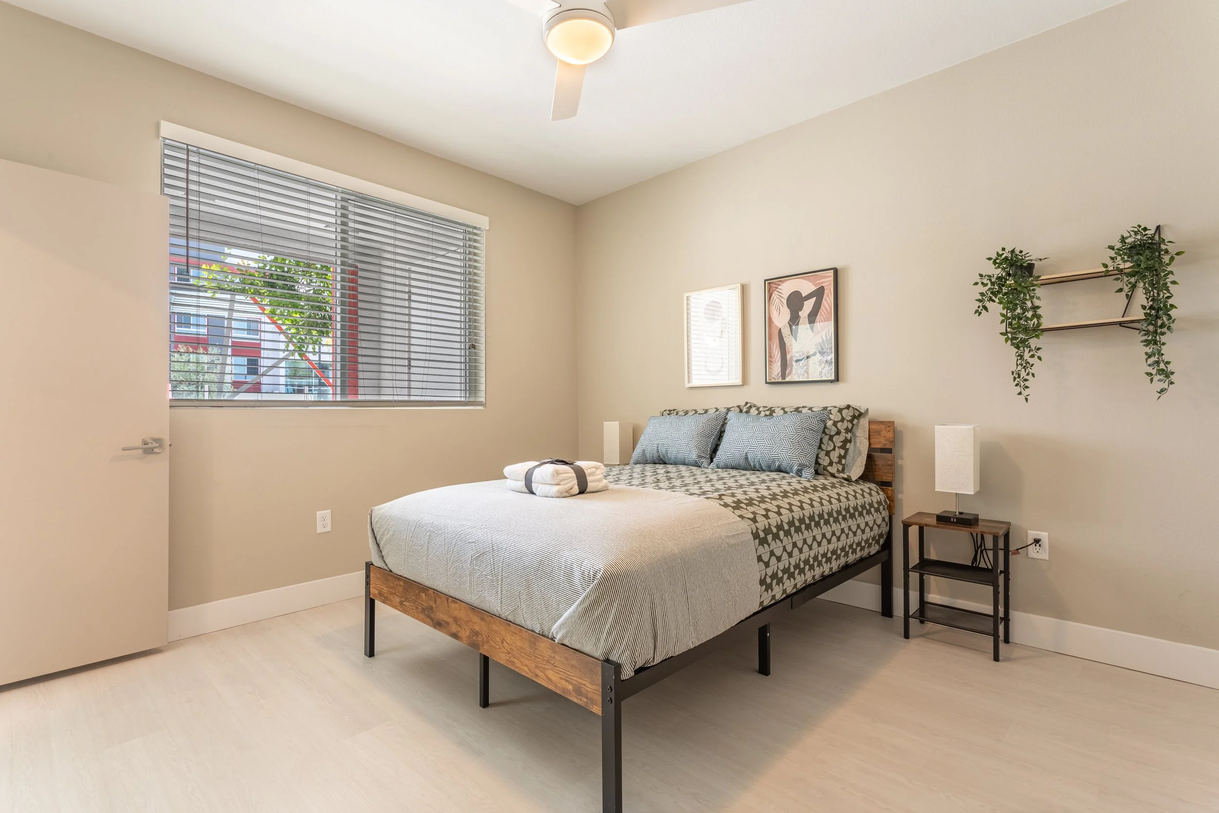 1912 S Jacaranda St #325-14.jpg