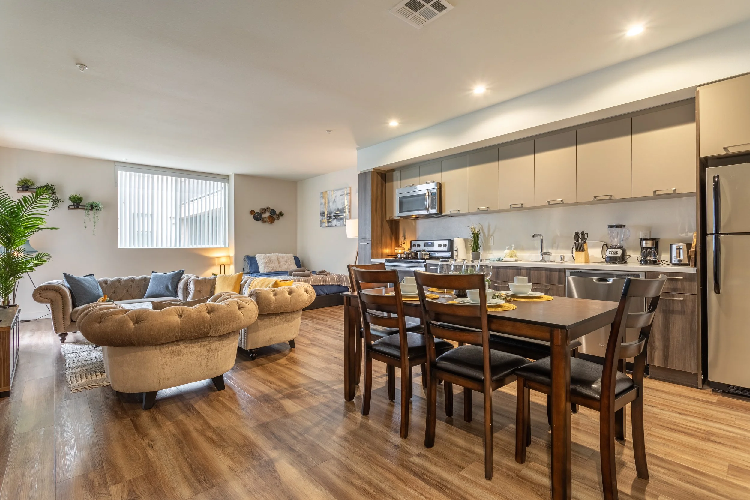 1515 Wilshire Blvd. #524-1.jpg