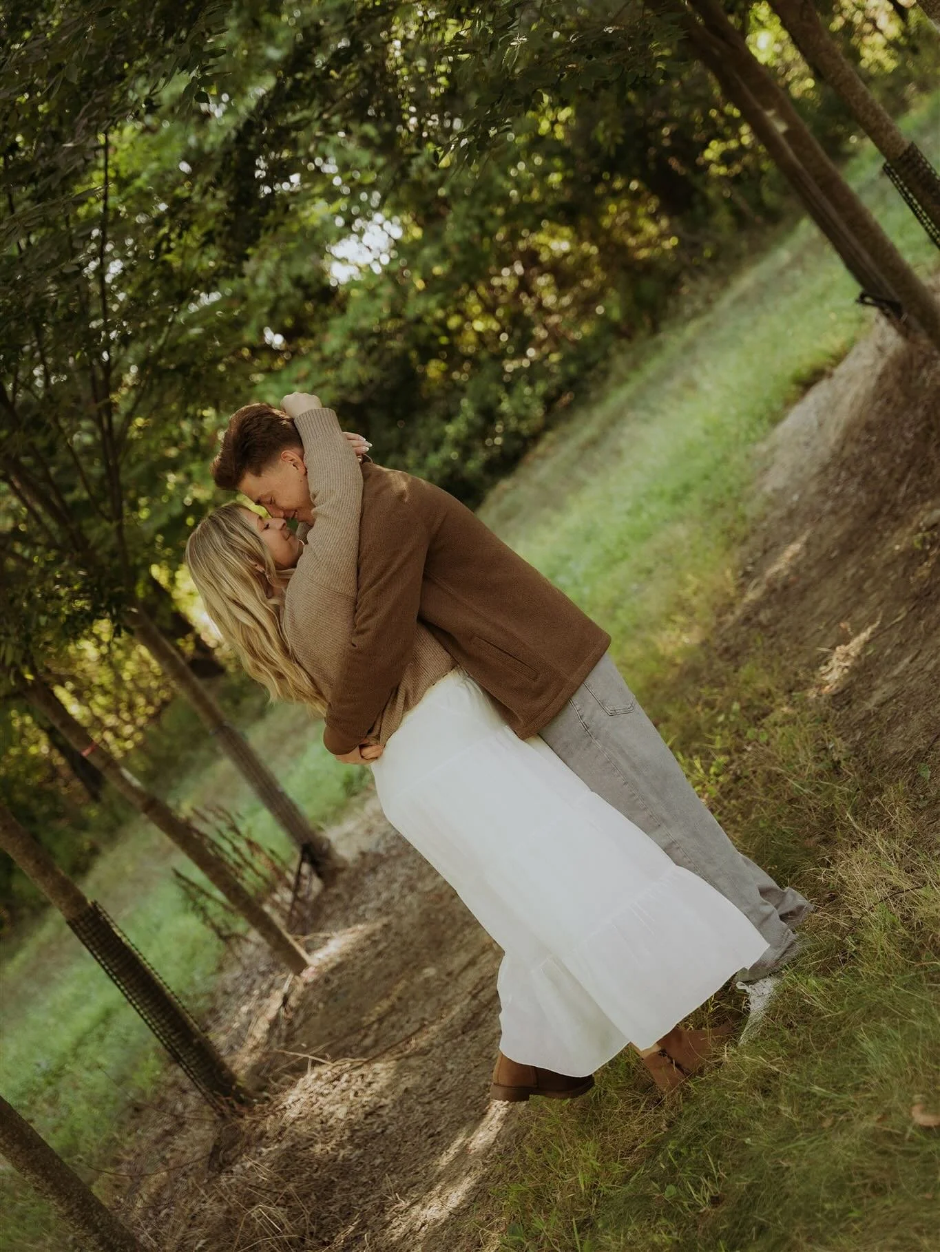 Took a quick trip up to Pittsburgh this weekend to capture some magic at @thewoodsateislerfarms ✨
.
.
Can't wait for the wedding day @kpollak7 🖤
.
.
.
.

#jacksonvilleweddingphotographer #jacksonvilleweddings #jacksonvilleweddingvenue #floridaweddin