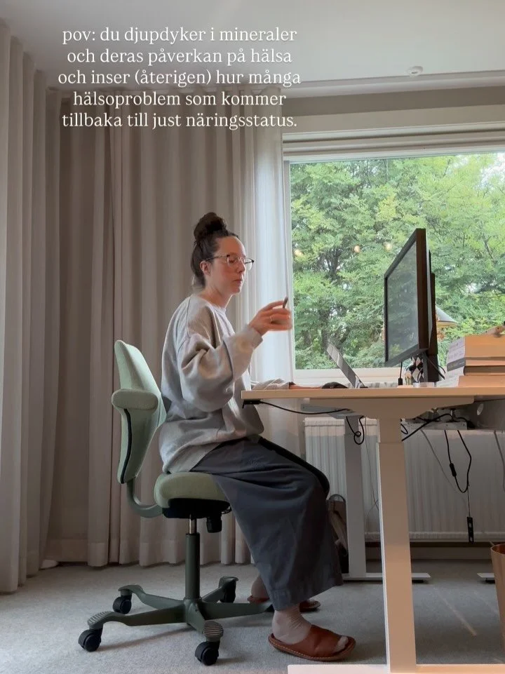 Glad och inspirerad efter helgens diplomeringskurs i h&aring;rmineralanalys (HTMA)! 🤓 Ser fram emot att n&ouml;rda ner mig &auml;nnu mer i mina klienters h&auml;lsodata genom detta fantastiska labbtest som m&auml;ter kroppens mineraldep&aring;er &ou