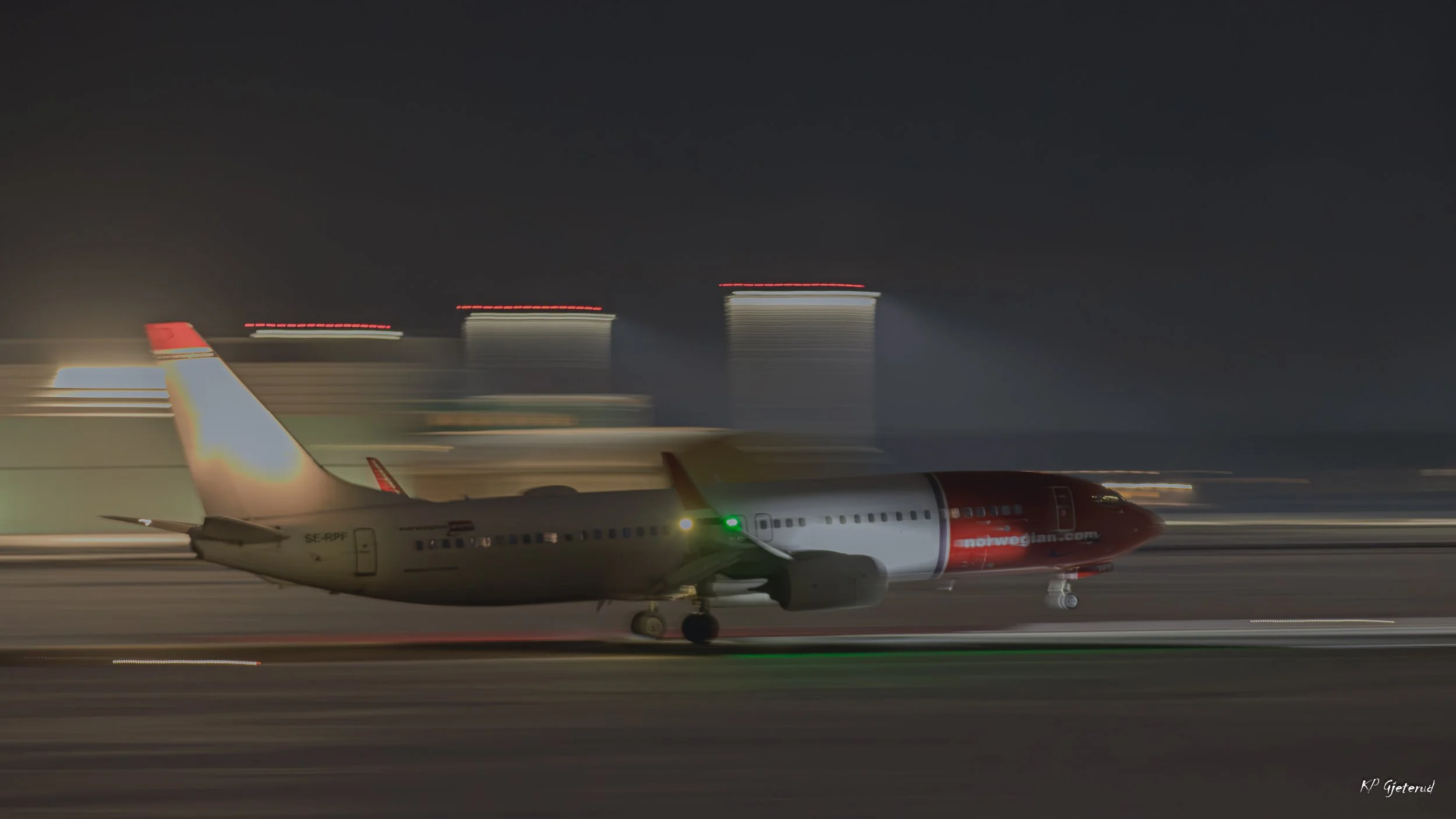 Airplanes in the evening