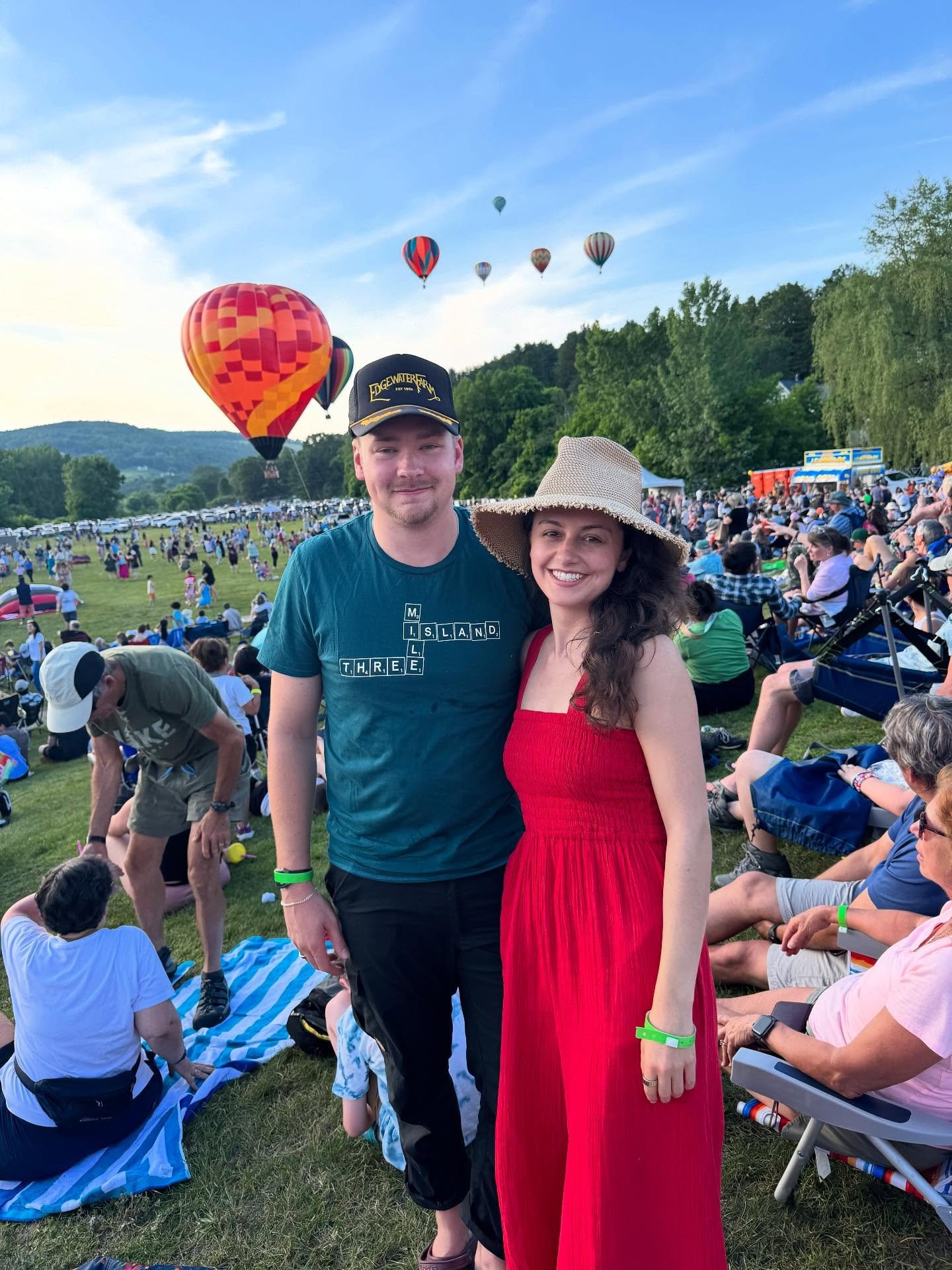 Did you see them?! 🎈😍
&zwnj;
First balloon festival in the books 🥹 It was incredible to see just how many people came out for this. 

More than anything, the flurry of people in town makes me grateful to live in a place that people visit just to g