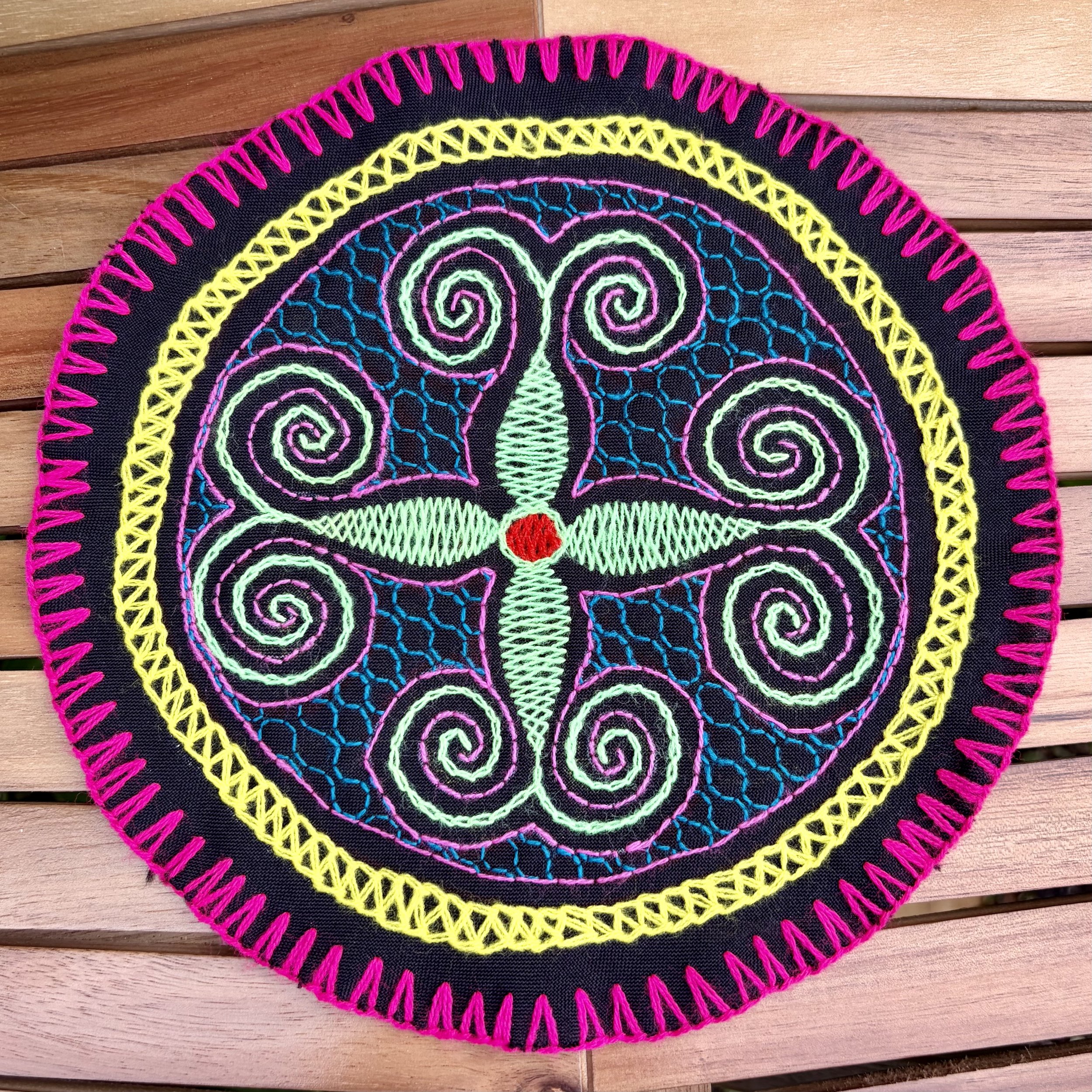 Shipibo Embroidery - Circular Tela - Sacred Plants
