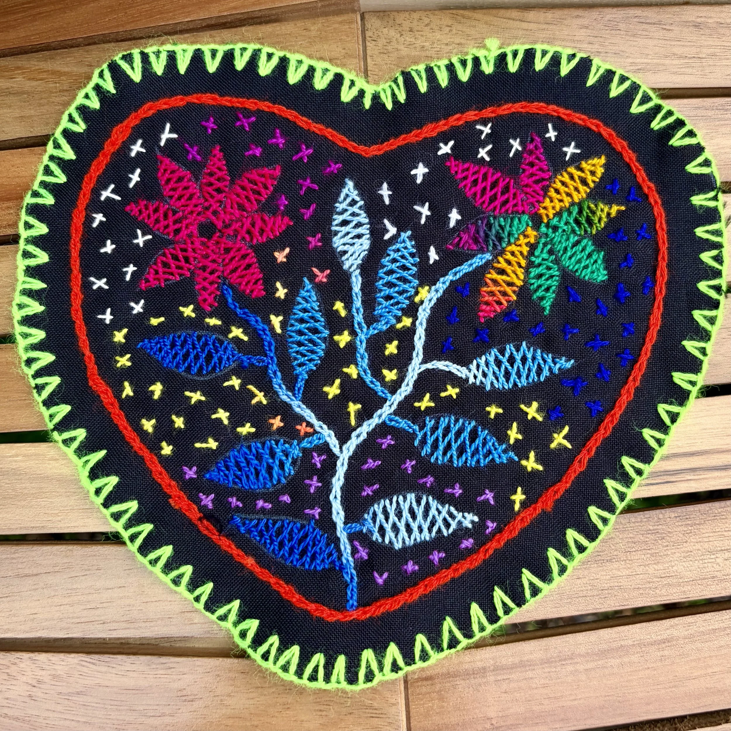 Shipibo Embroidery - Heart Shaped Tela - Flowers