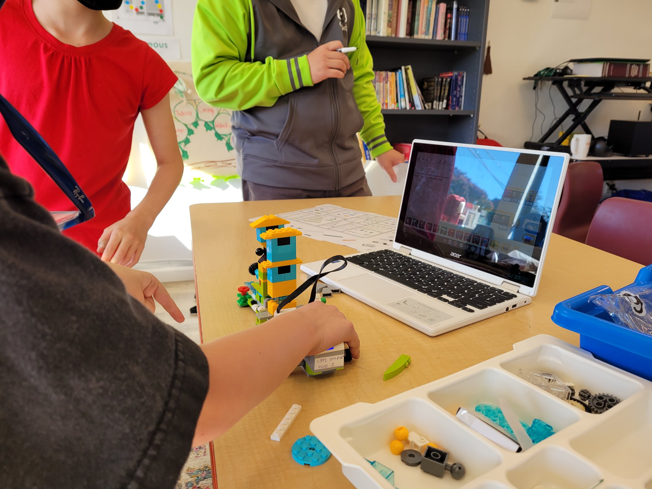 program_robotics_lego_photos01.jpg