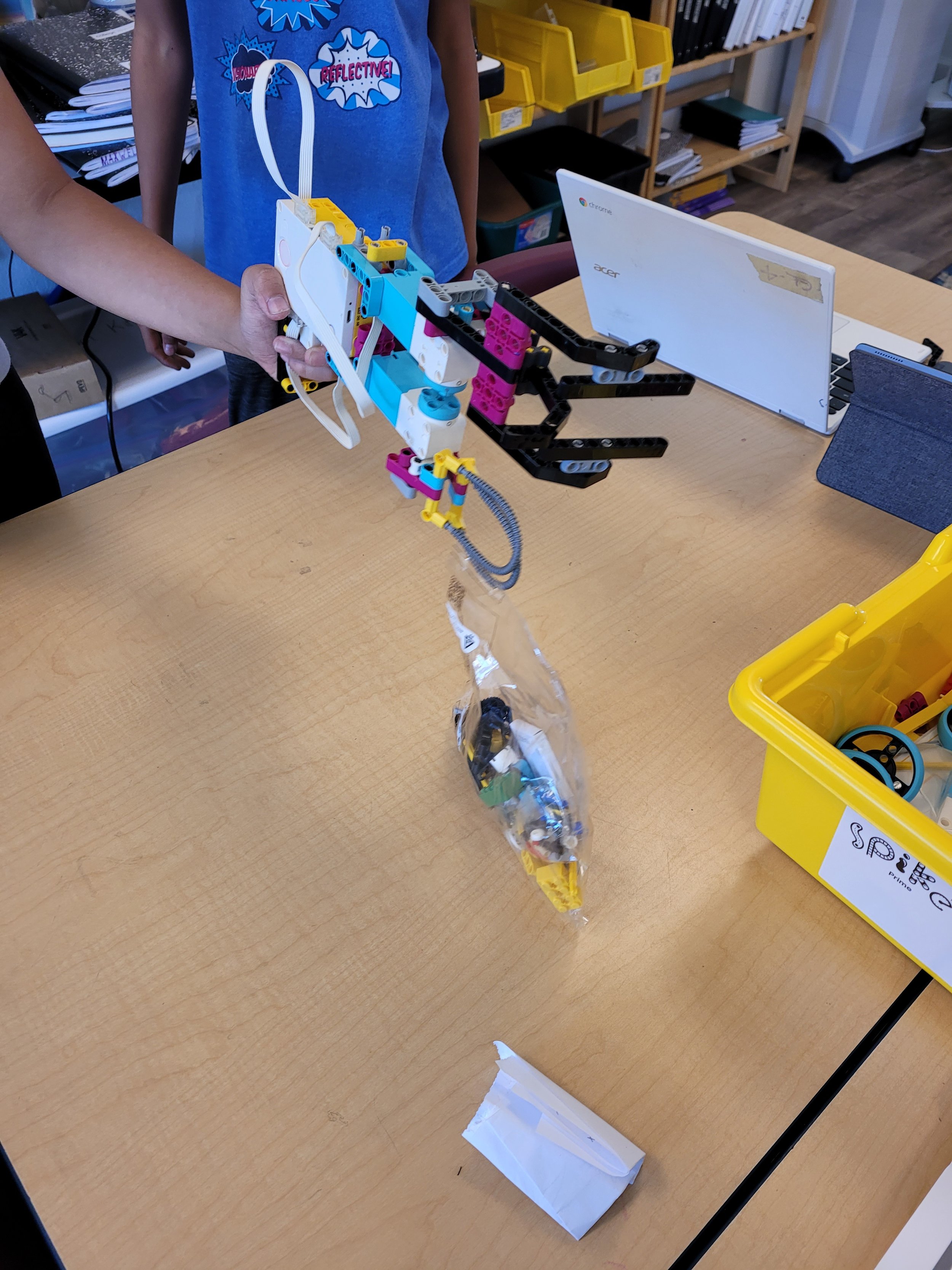 program_robotics_spike_photos03.jpg