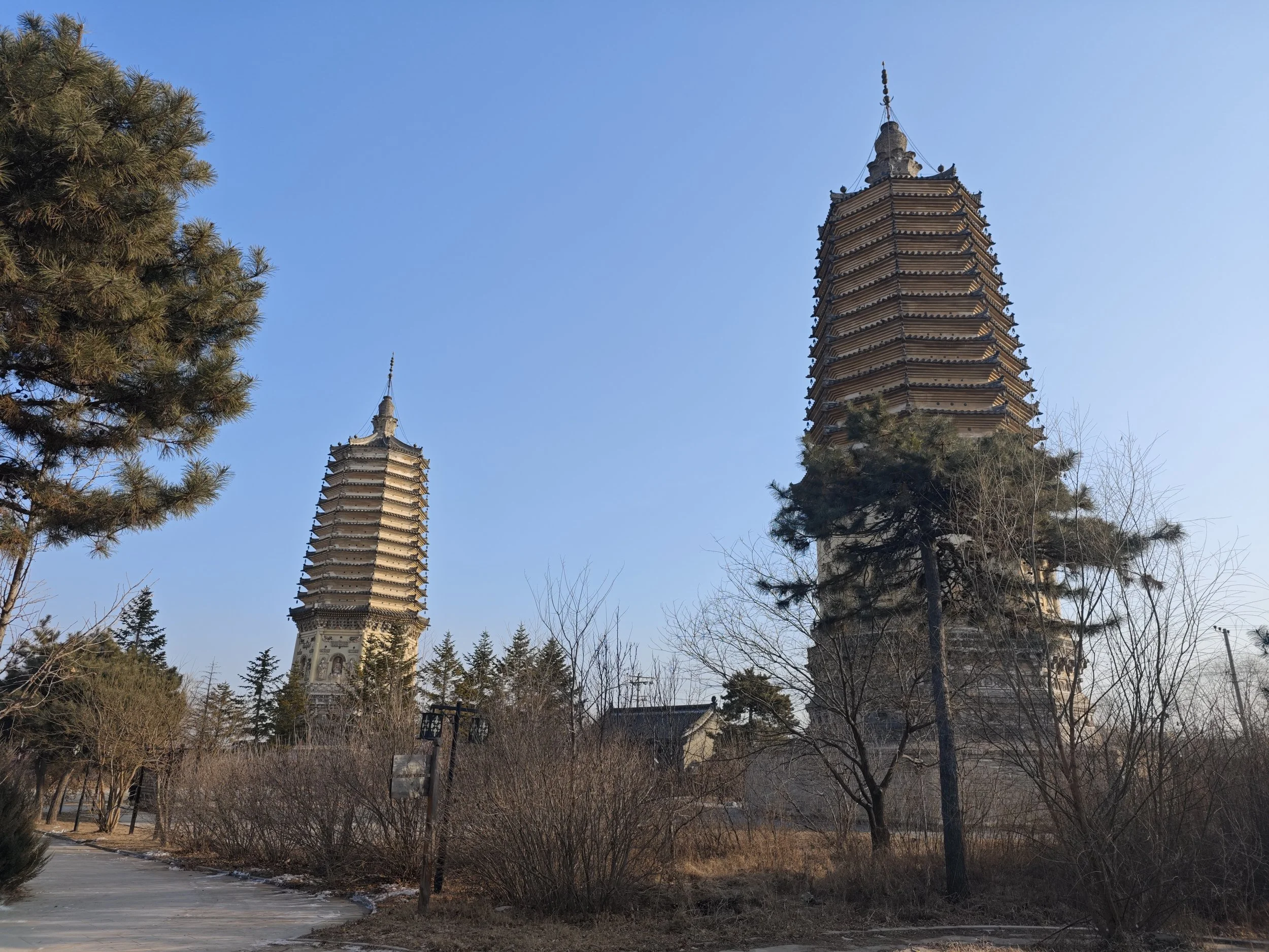 双塔:鲜明的满族古建筑风格 承载民族记忆