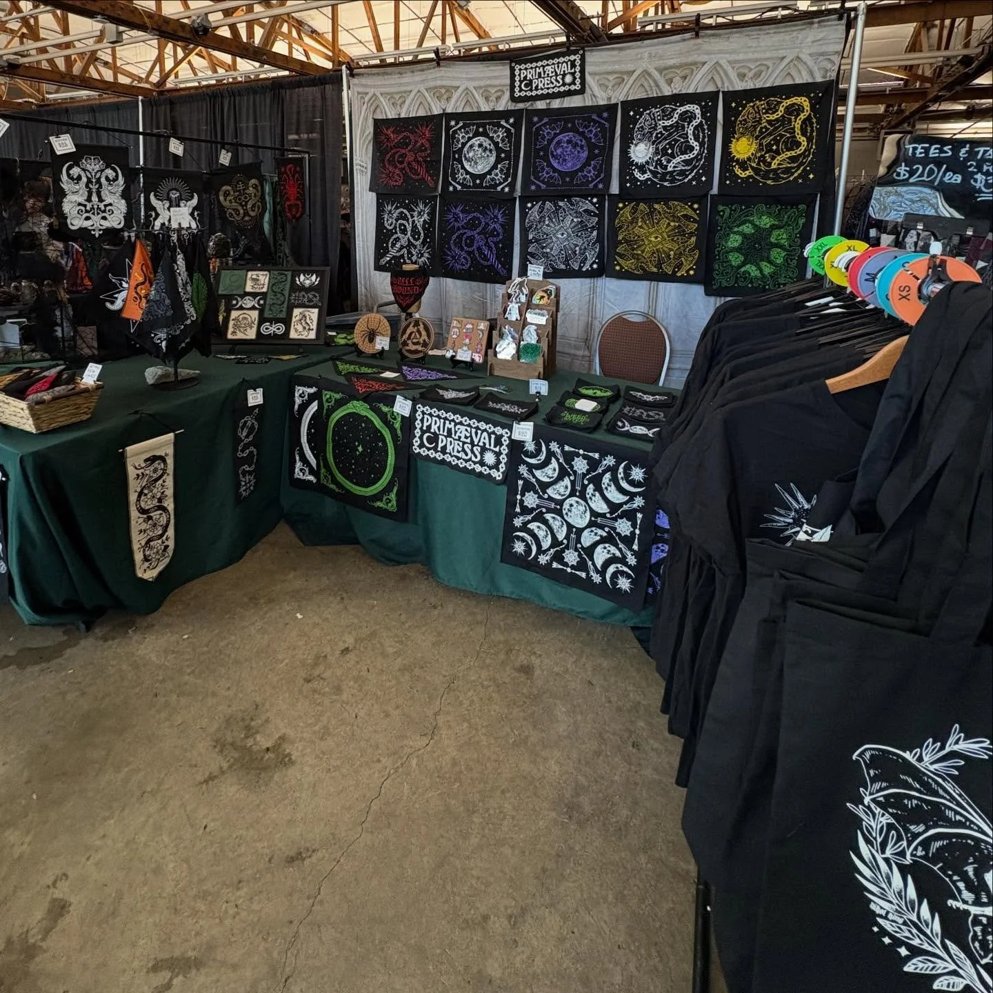 I&rsquo;m out here @longviewdarkmarket til 6pm today and 11-5pm tomorrow! It&rsquo;s already bumping so get down here before everything sells out!