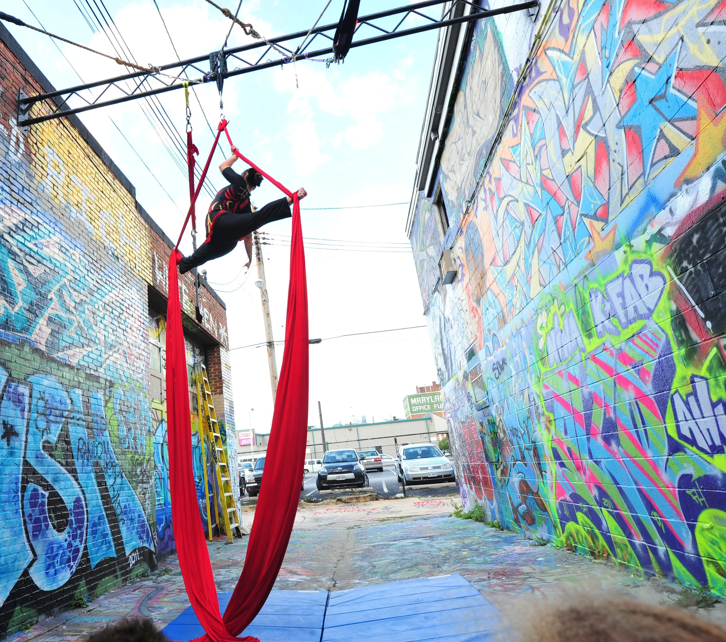 alley-aerial-show.JPG