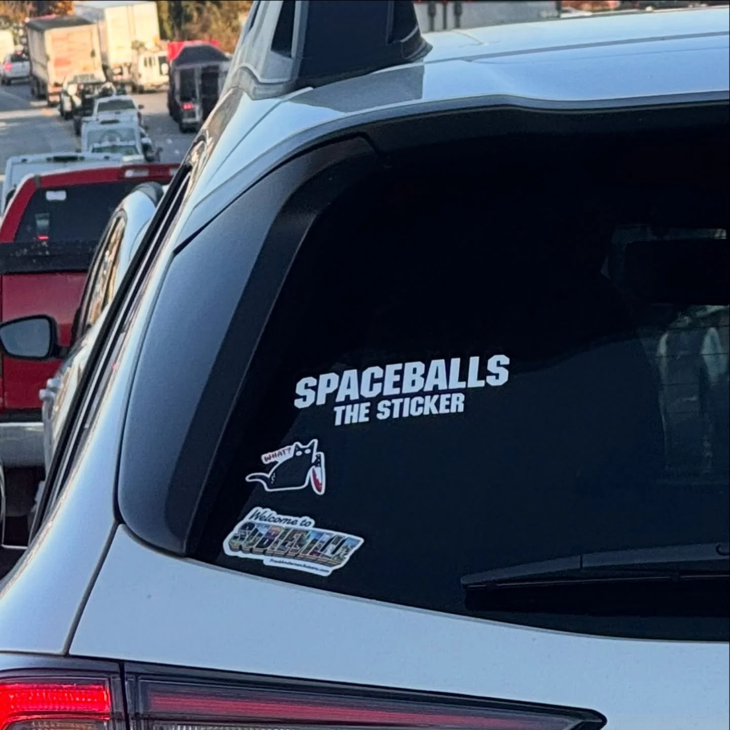 This flurry of randomness is meant to alert you that we are playing @thepurpleonionsaluda a week from today, please clap

@jonathangraymusic @eclaywhite @jackvictorsongs