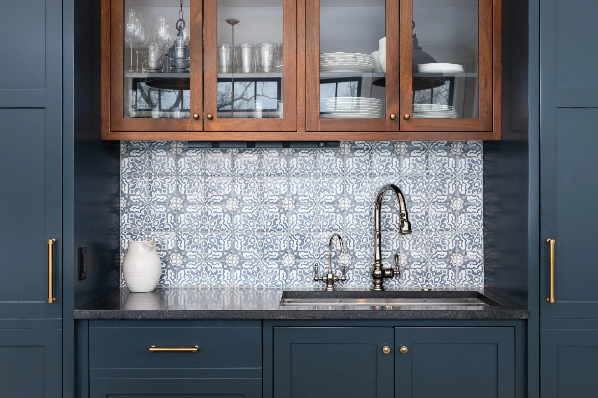 Stuck in a Retro Rental Kitchen? 6 Genius, Renter‑Friendly Upgrades ...