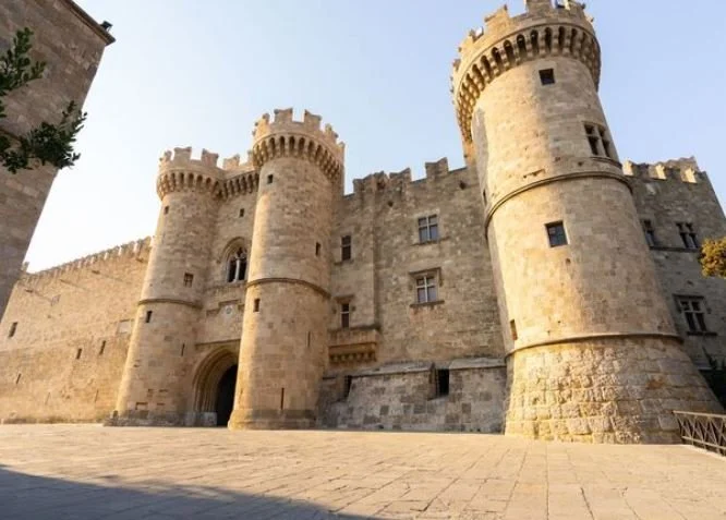 Palace of Grand Masters.JPG