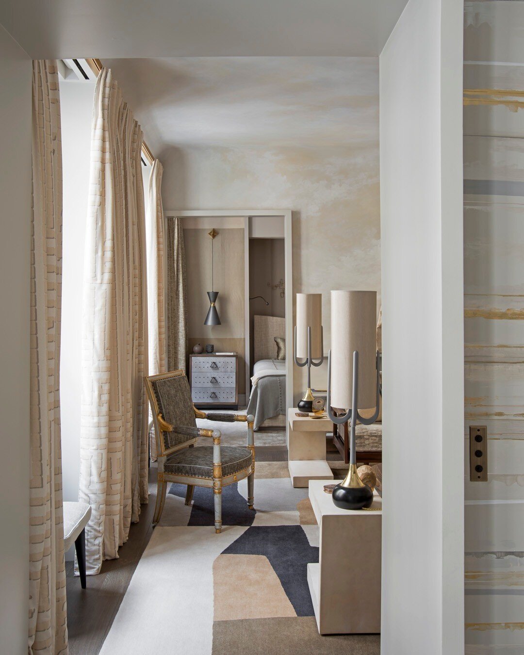 I love this Paris apartment by @jeanlouisdeniot. Notice how the walls have a subtle texture that carries up and over onto the ceiling? This is what makes this room feel so warm and  elevates this space into the realm of spectacular (not to mention th