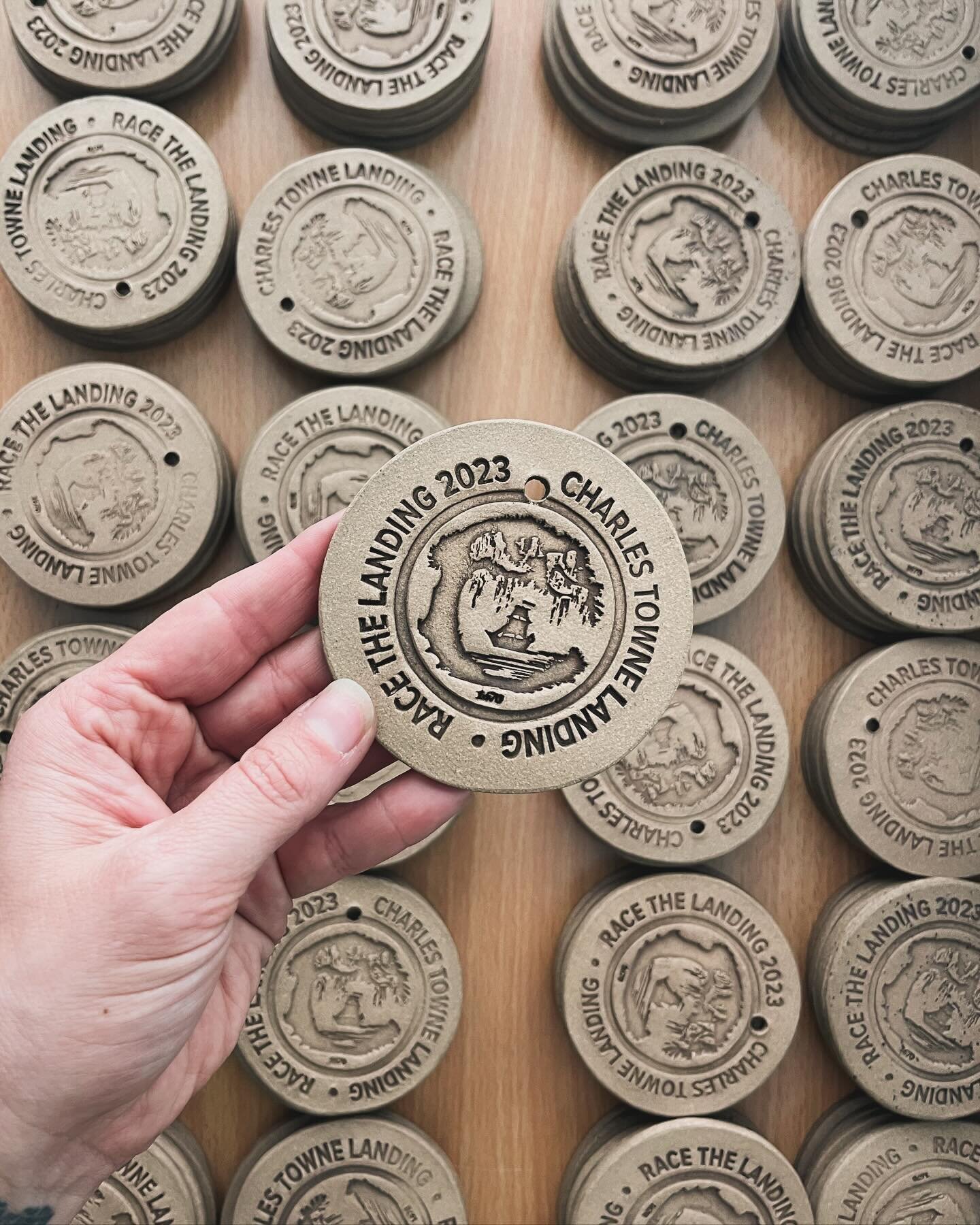 Each year @friends_charlestownelanding features a local artist to create their medals and I was honored to be chosen in 2023! 
🏅🏅🏅 

I&rsquo;m proud to say that hundreds of runners went home with a little piece of my work 💛 

This project helped 