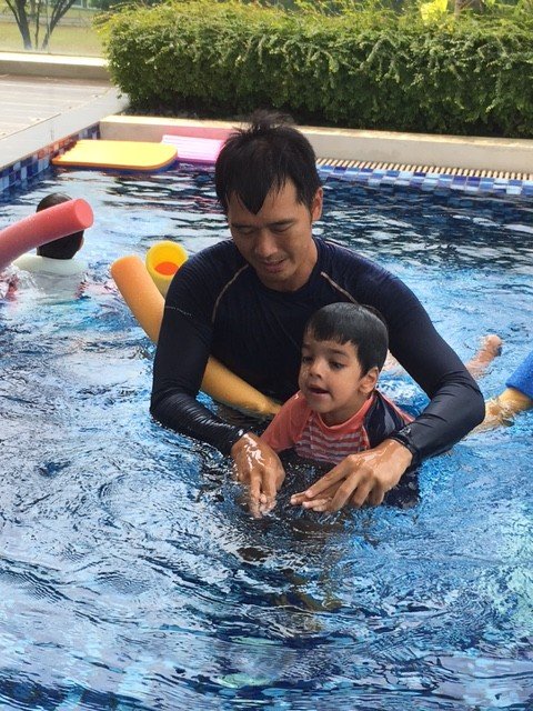 Children Swimming Lesson – Splash Fun with Twins! #2</a>