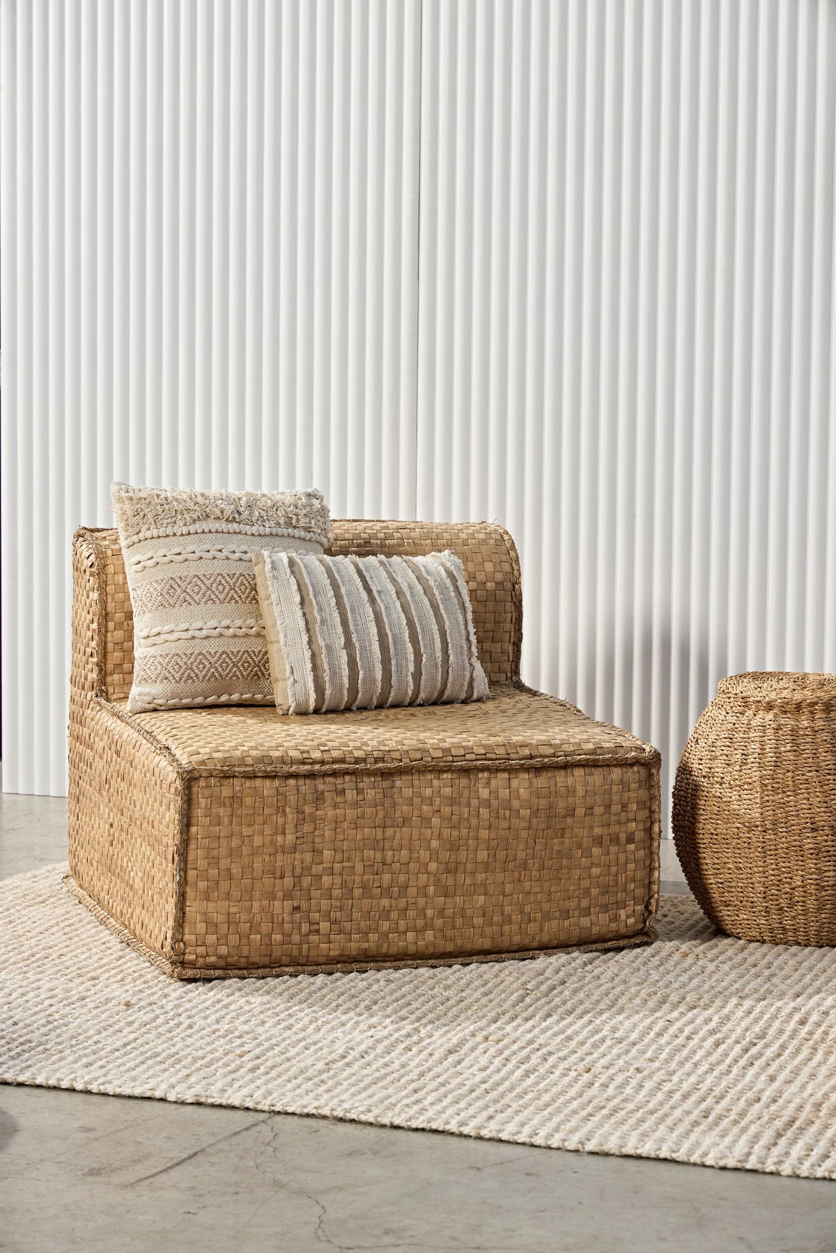 styled zanzi single lounger