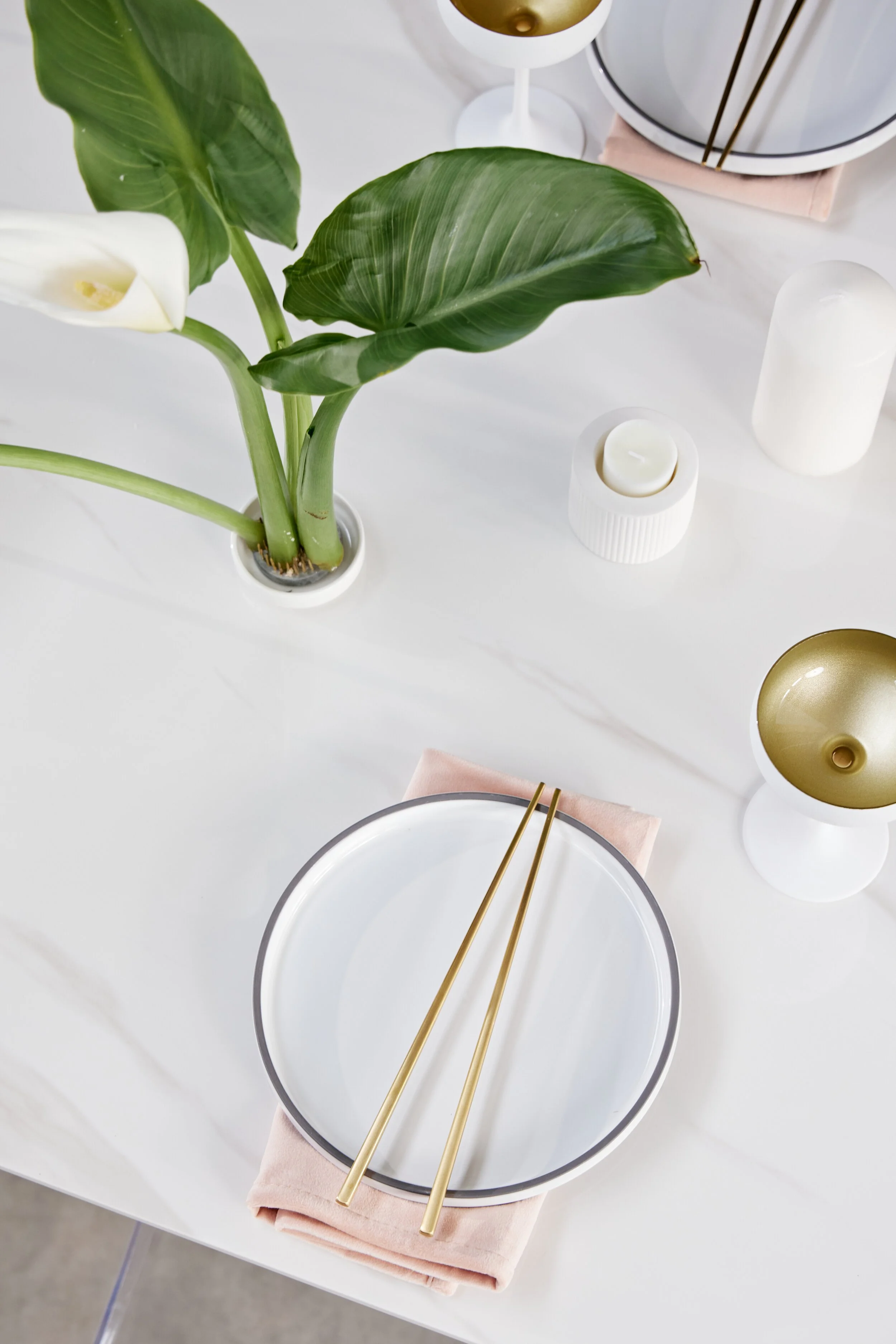 tablescape with gold chopsticks