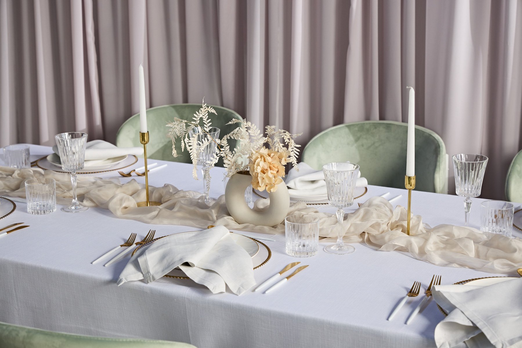 light grey table runner hire