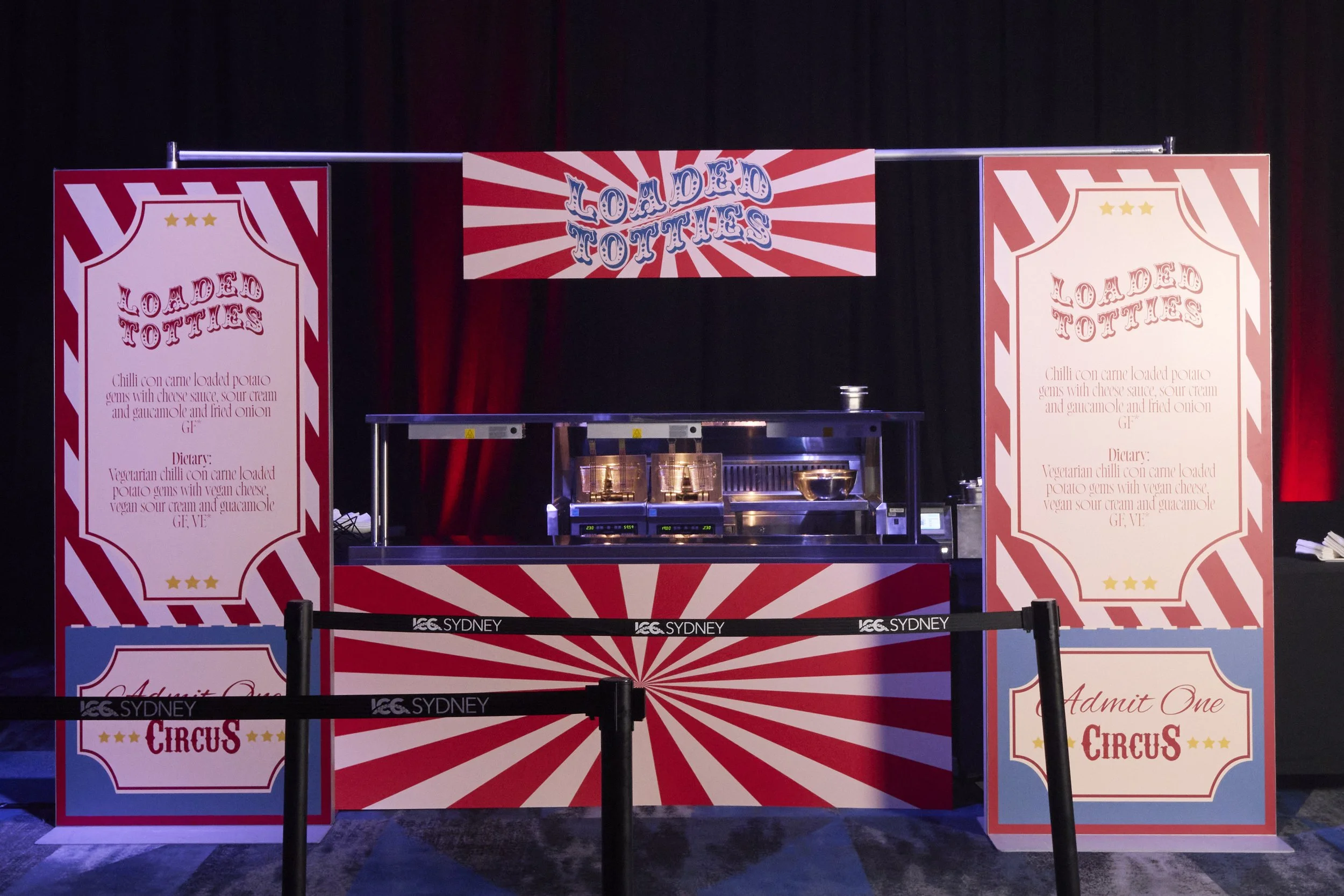 251212 ING Christmas Party - Simply Seated © Esteban La Tessa EL1_0299.jpg