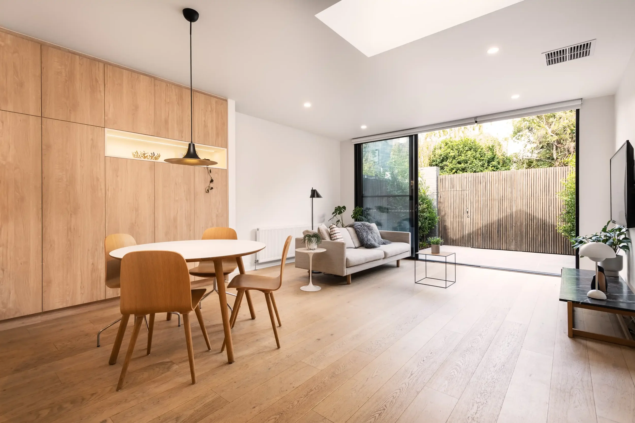 Modern residential lounge in Fitzroy by Dean McCredden Architect.