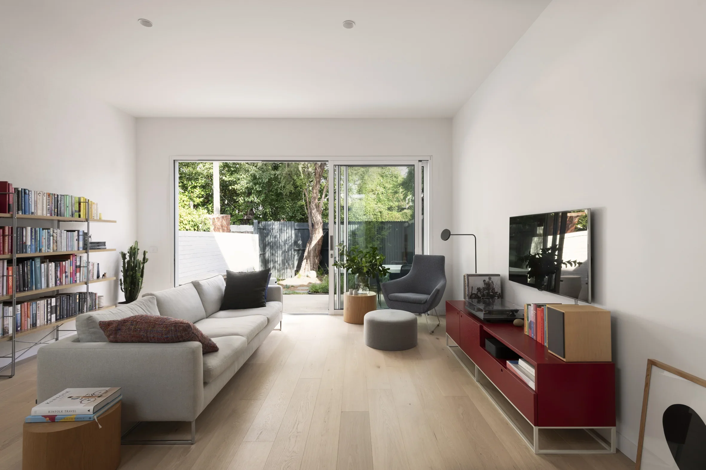 Modern residential Lounge in Carlton North by Dean McCredden Architect.